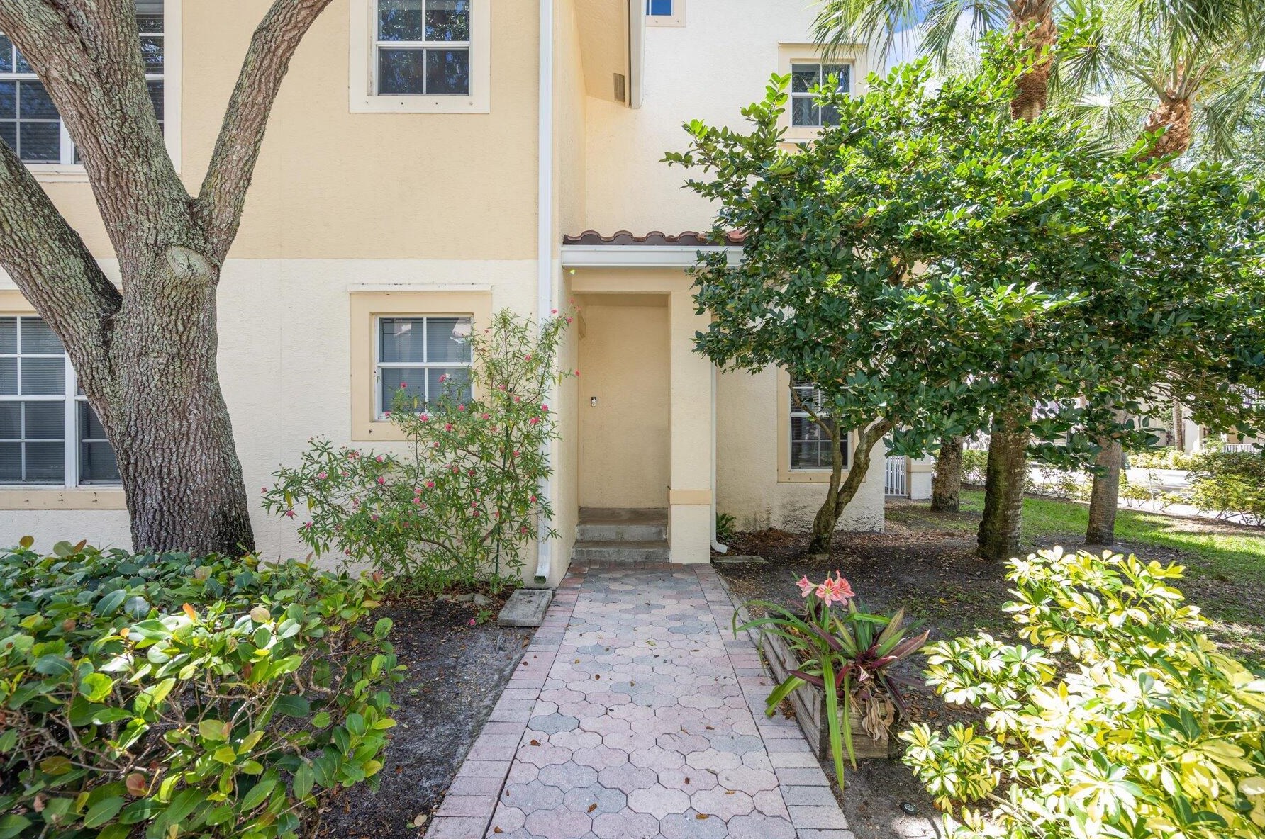 4822 Chancellor Dr #23, Jupiter, FL 33458