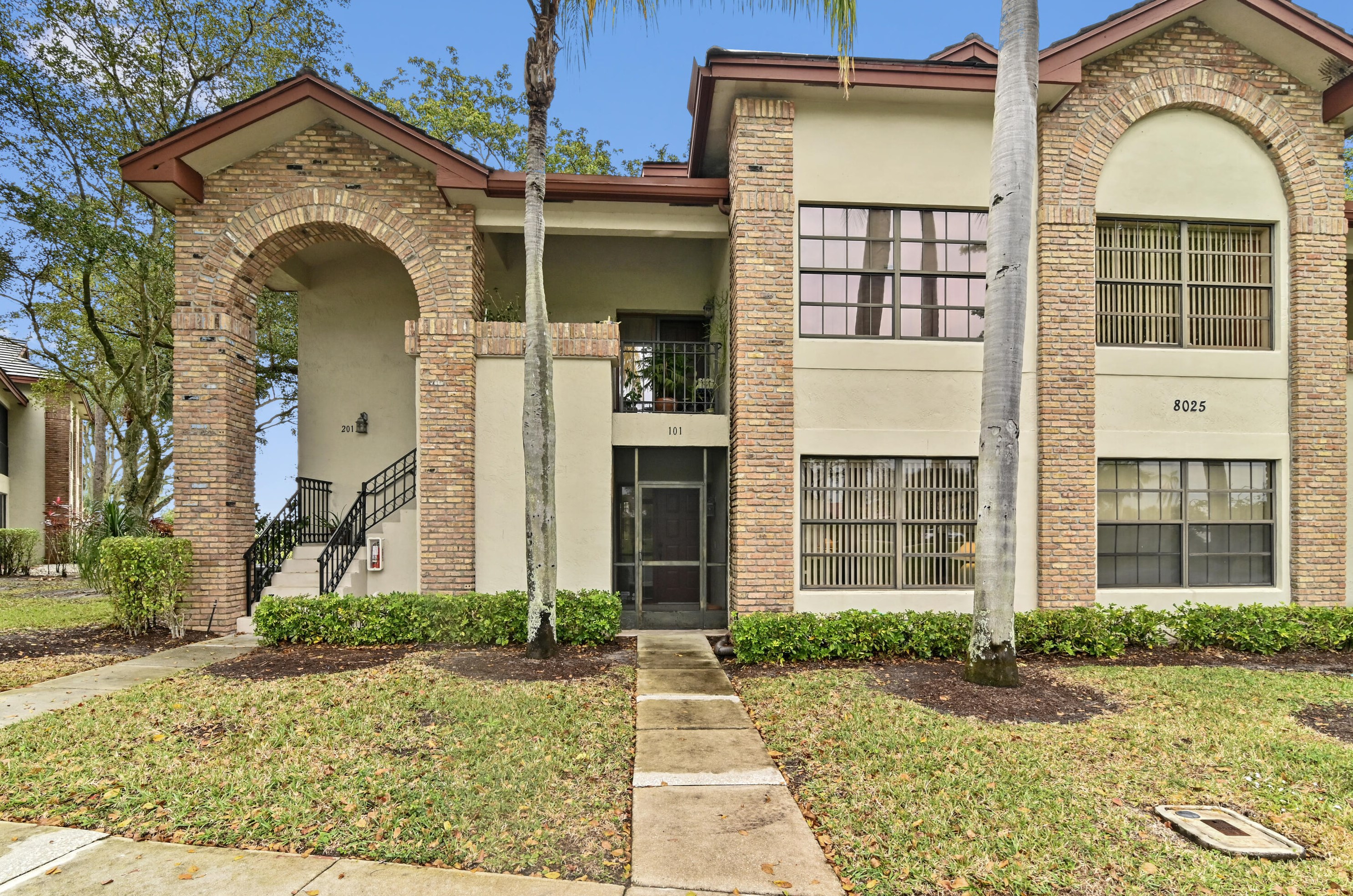 8025 Aberdeen Dr, Boynton Beach, FL 33472-2967