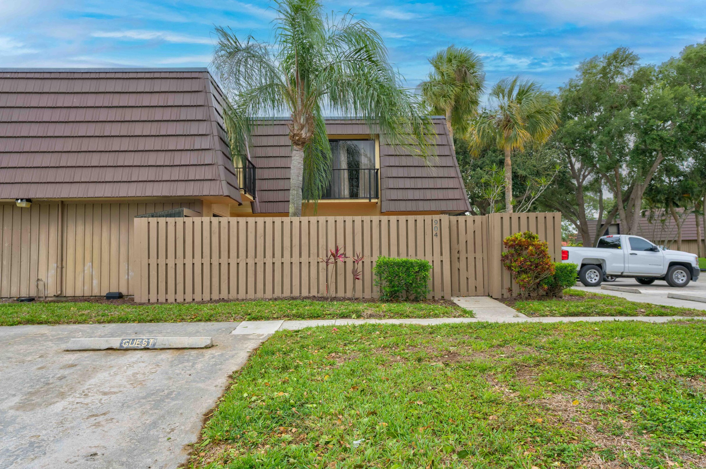 904 9th Ct, West Palm Beach, FL 33410