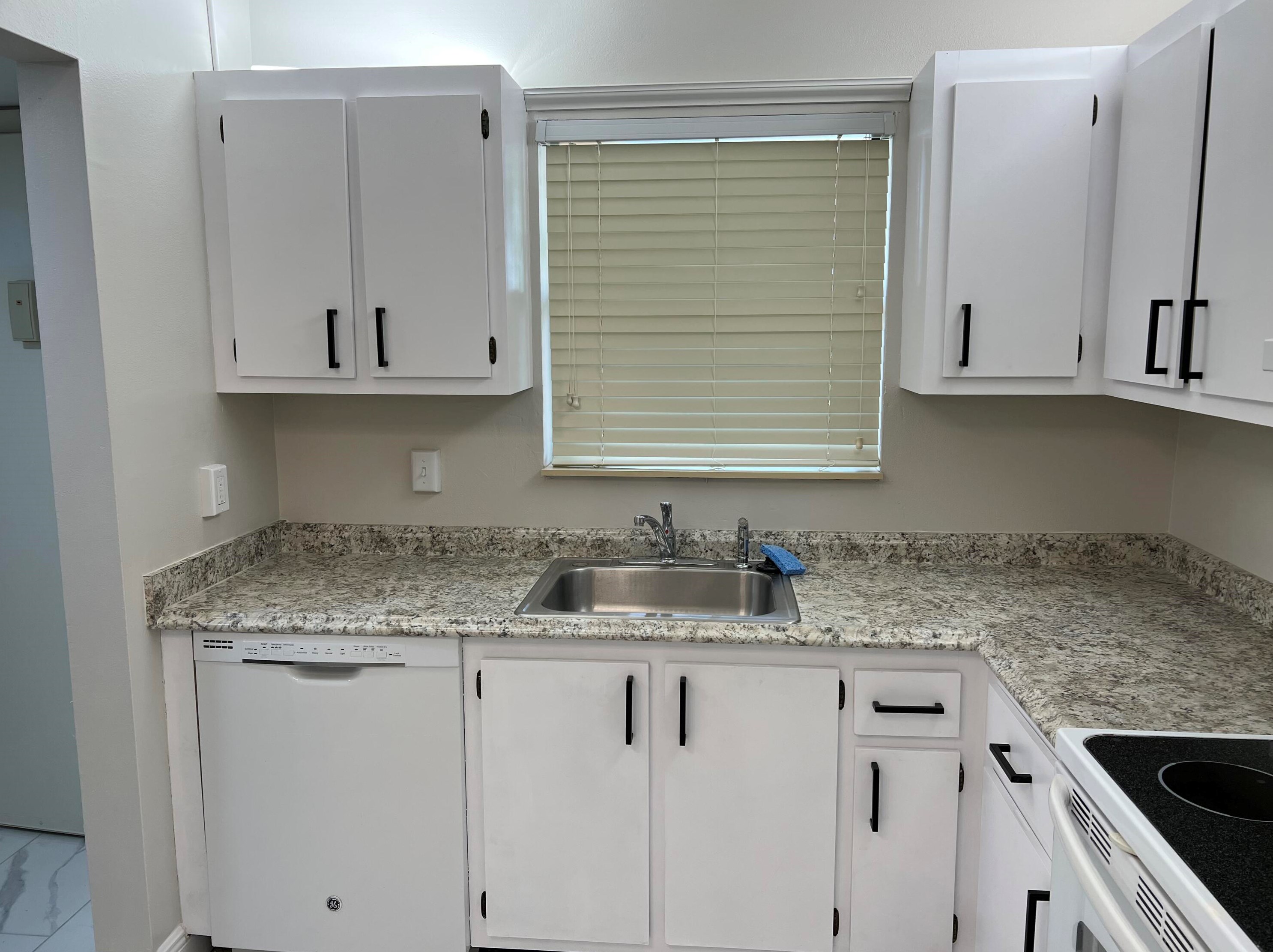 4760 Lucerne Lakes Blvd #104, Lake Worth, FL 33467