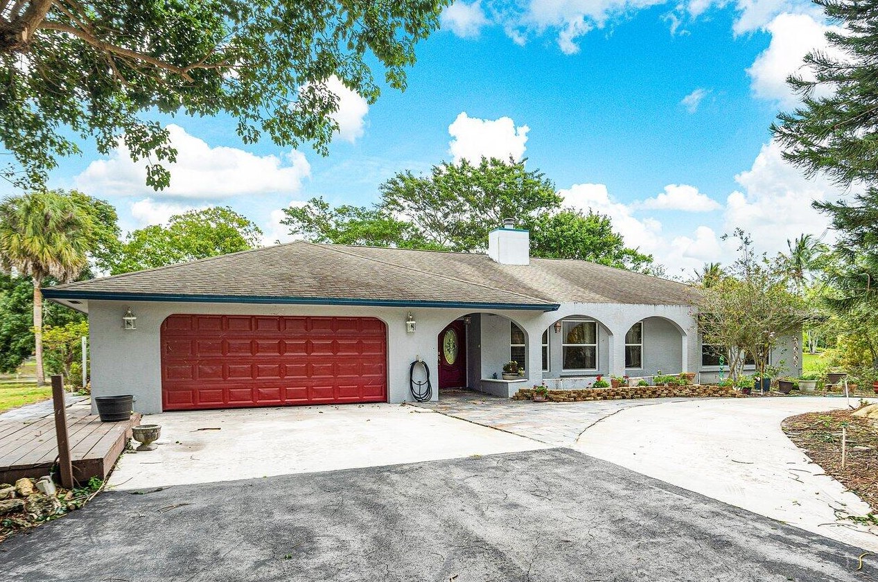 466 Lyons Rd, West Palm Beach, FL 33411