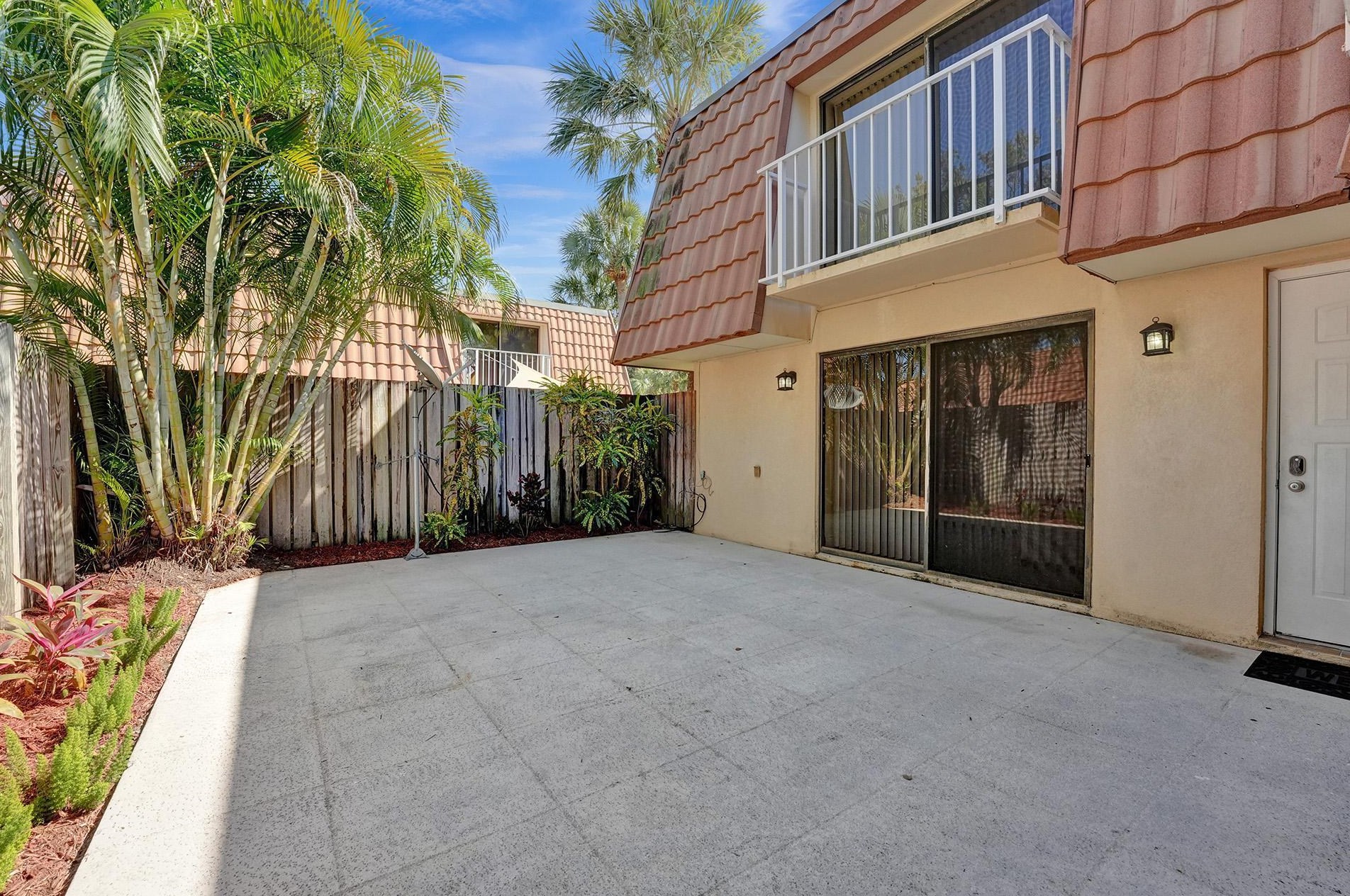 590 Green Springs Pl # Bldg, West Palm Beach, FL 33409