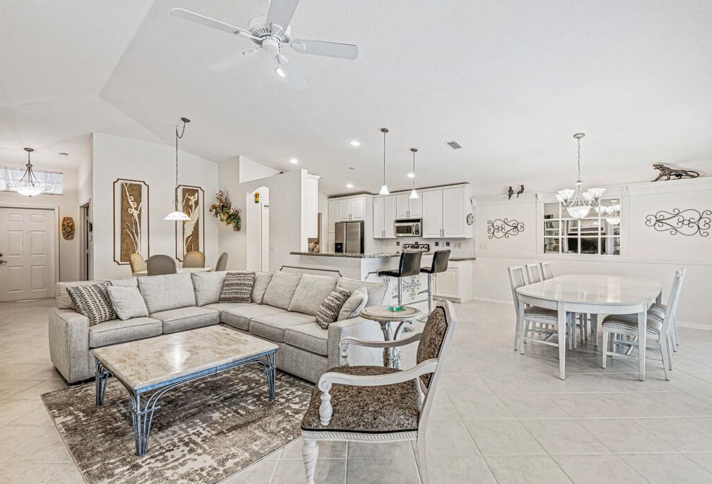 8319 Duomo Cir, Boynton Beach, FL 33472-7131