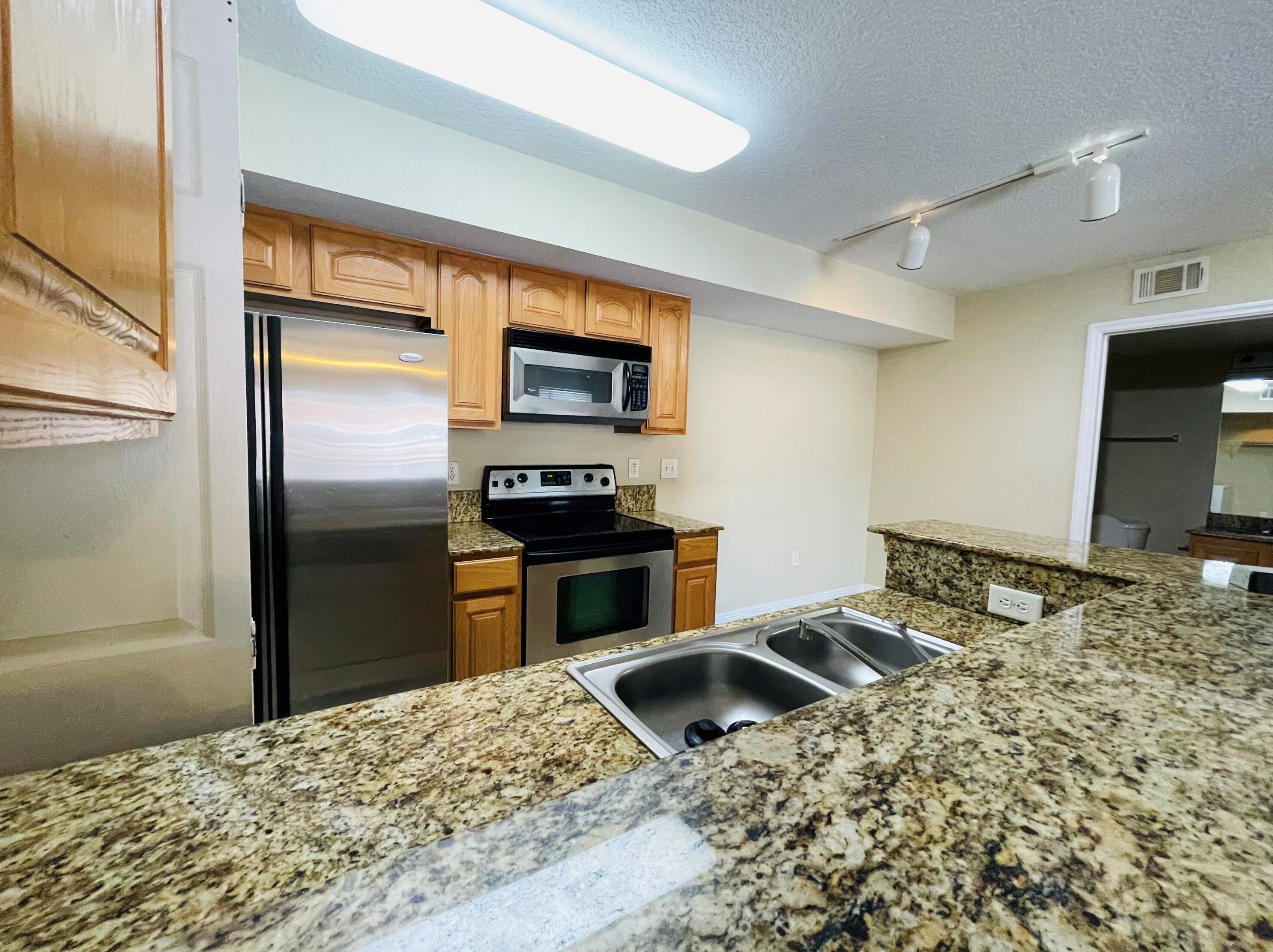 221 Sw Palm Dr Apt 203, Fort Pierce, FL 34986