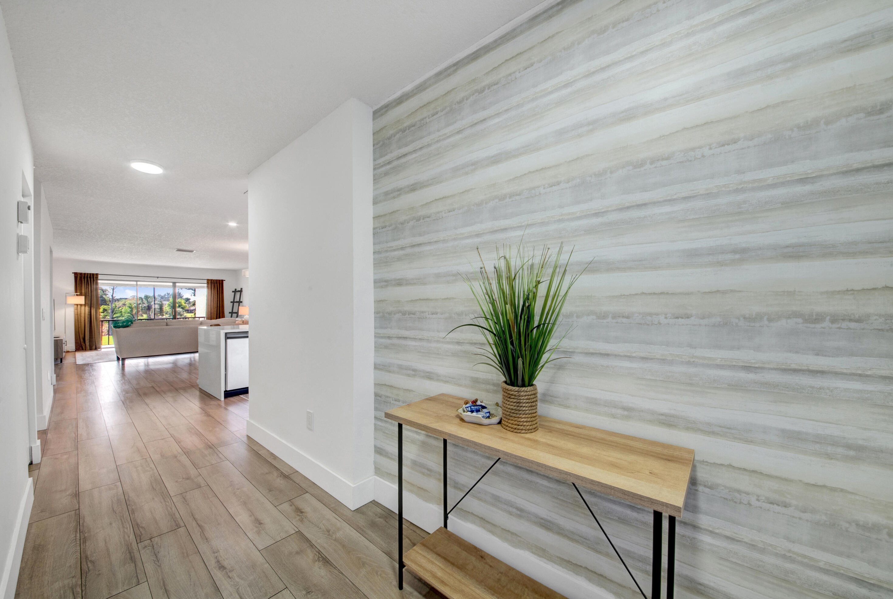 21211 Lago Cir #d, Boca Raton, FL 33433
