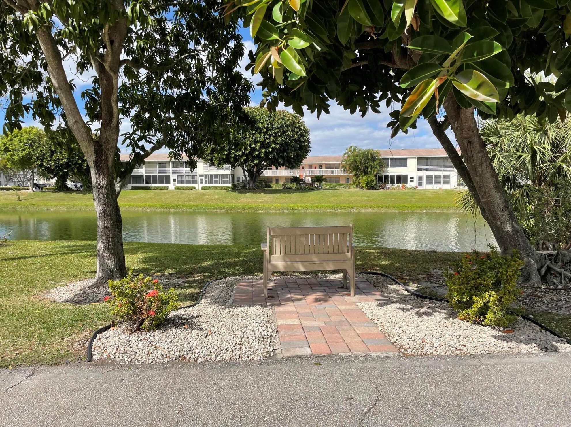 230 Somerset L, West Palm Beach, FL 33417-2134