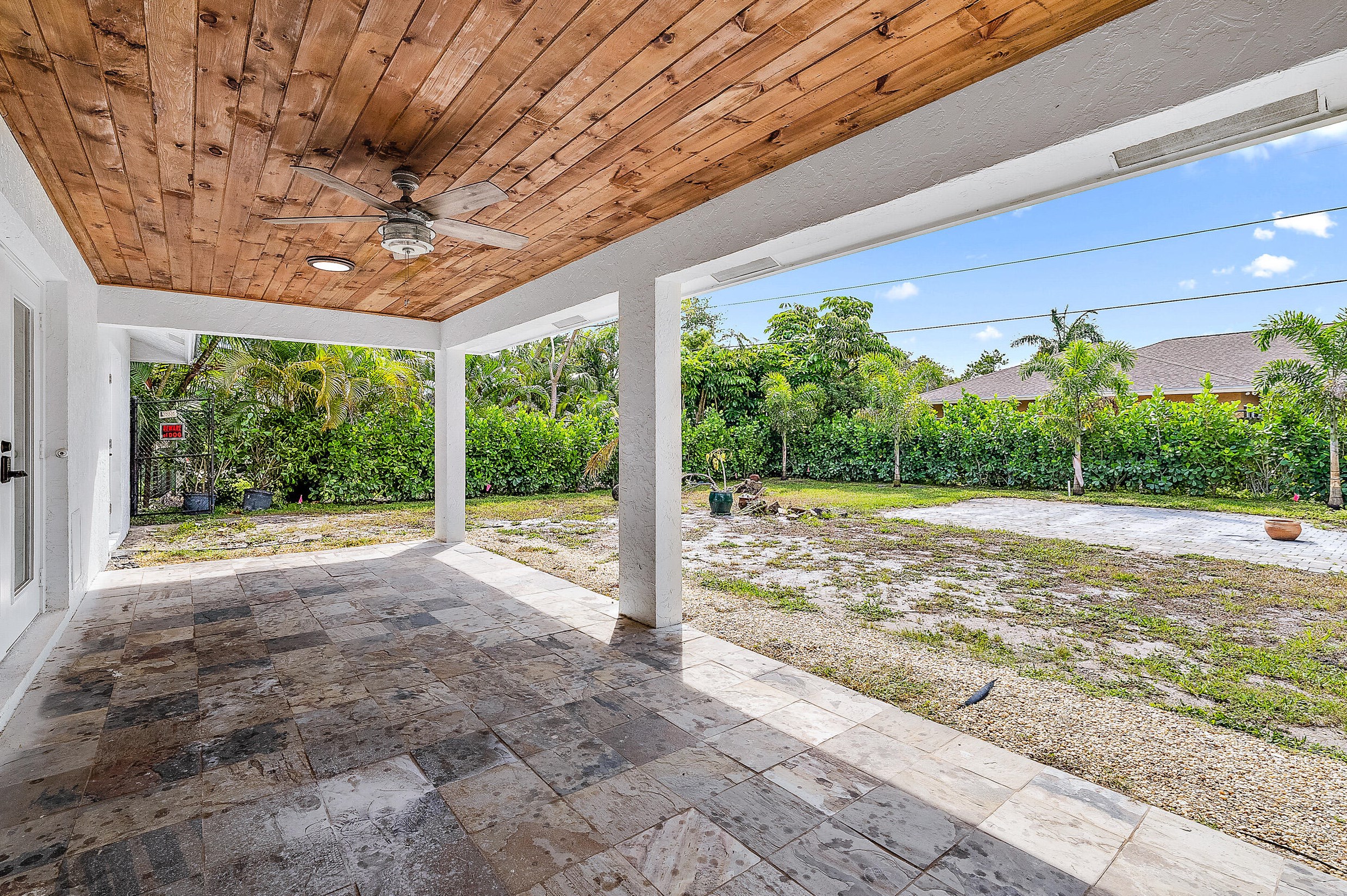 9102 Pomona St, Hobe Sound FL  33455-5524 exterior