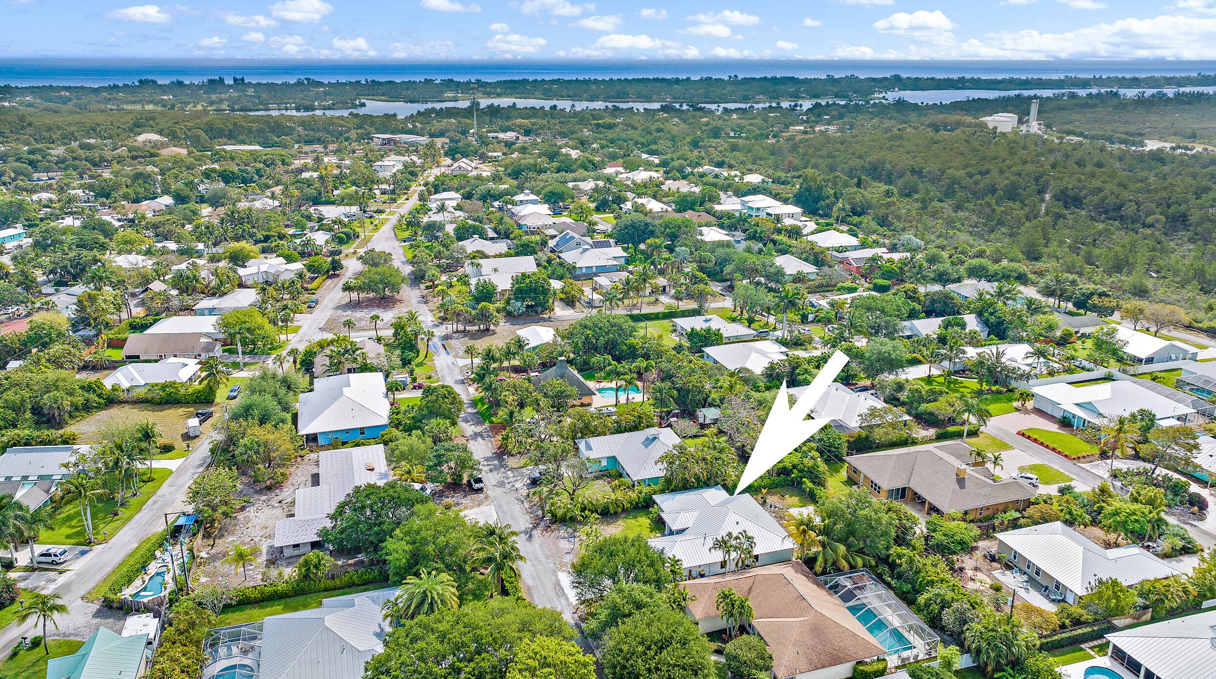 9102 Pomona St, Hobe Sound FL  33455-5524 exterior