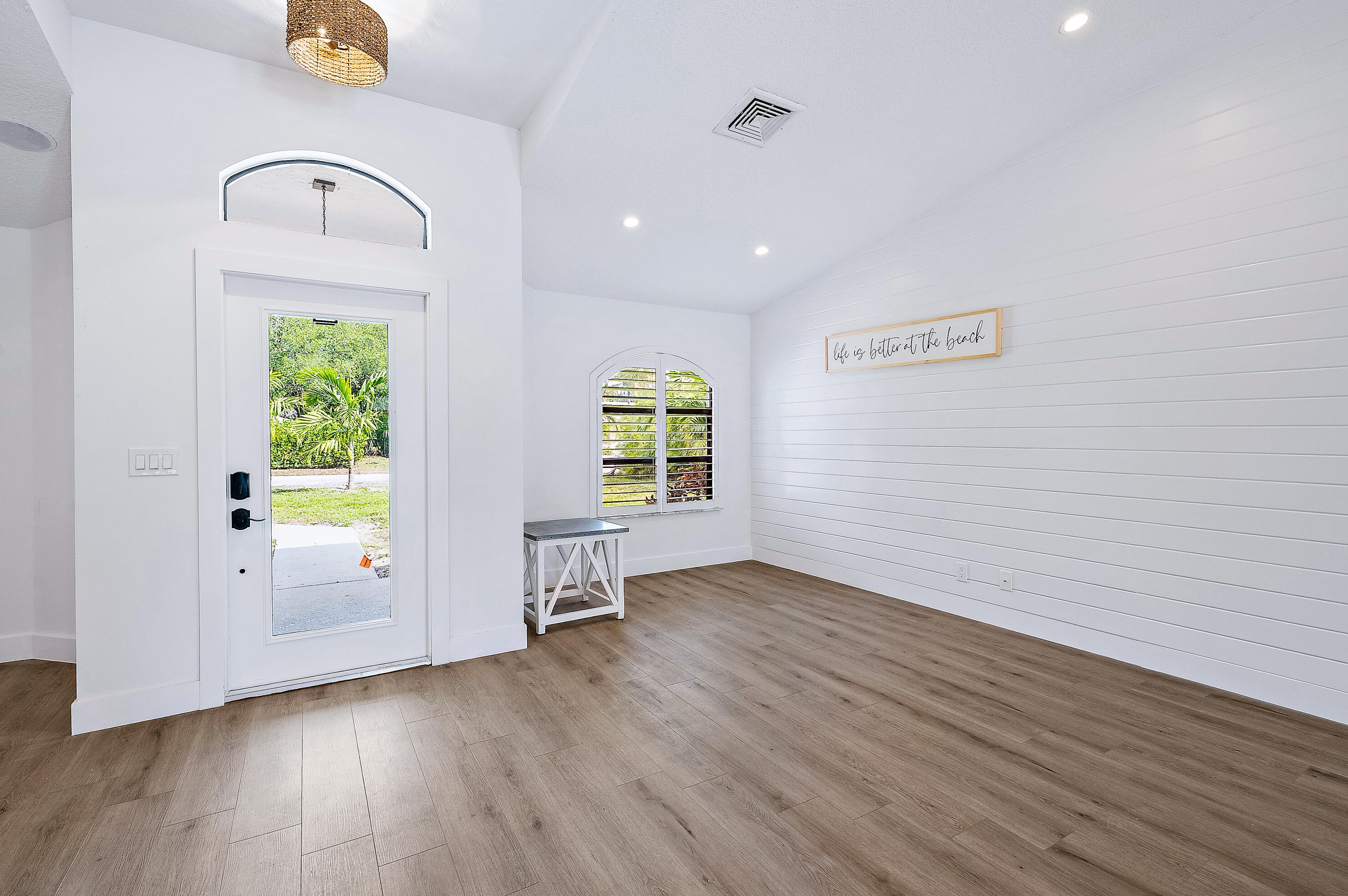 9102 Pomona St, Hobe Sound FL  33455-5524 exterior