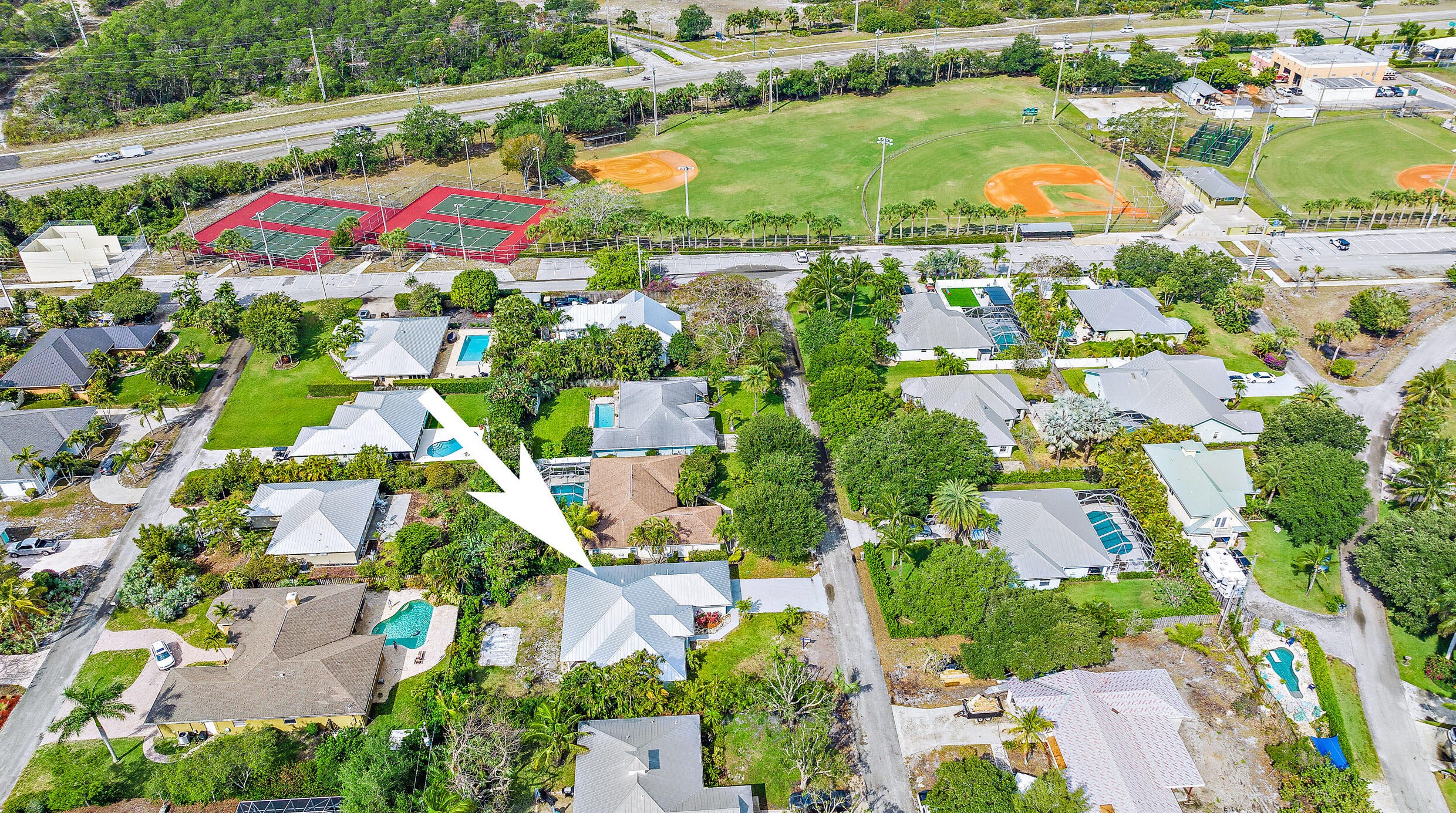 9102 Pomona St, Hobe Sound FL  33455-5524 exterior