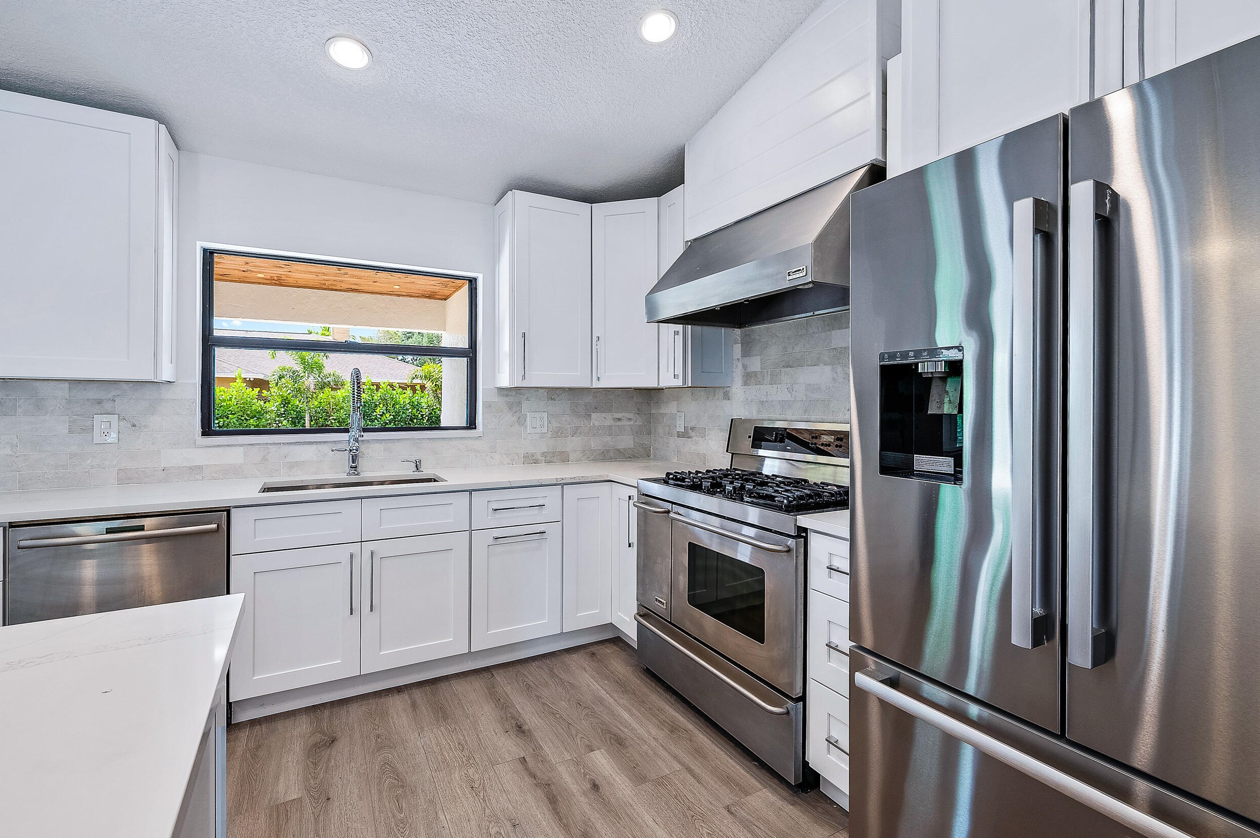 9102 Pomona St, Hobe Sound FL  33455-5524 exterior