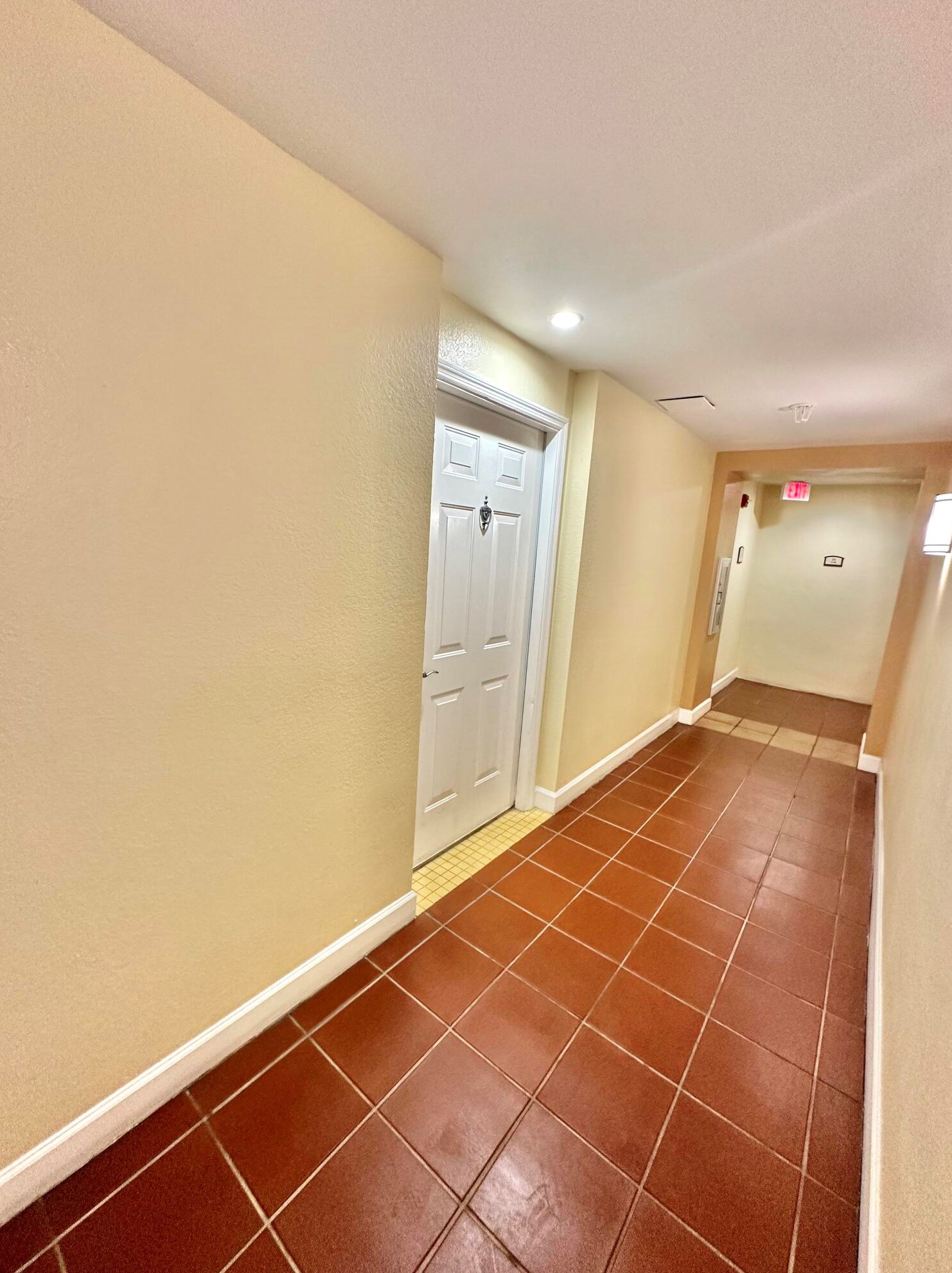 630 S Sapodilla Ave #125, West Palm Beach, FL 33401