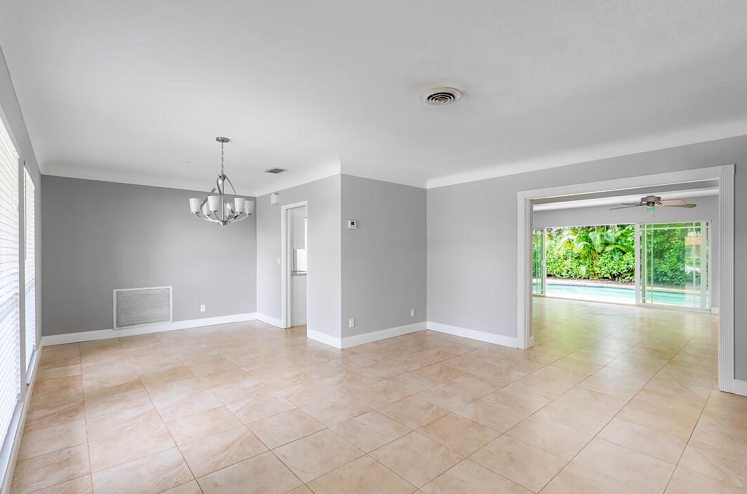 1398 Sw 8th St, Boca Raton, FL 33486