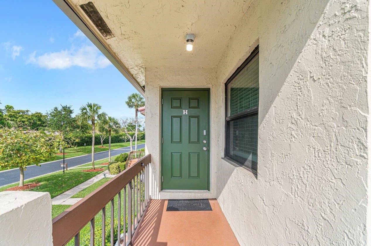 21791 Arriba Real, Boca Raton, FL 33433-3142
