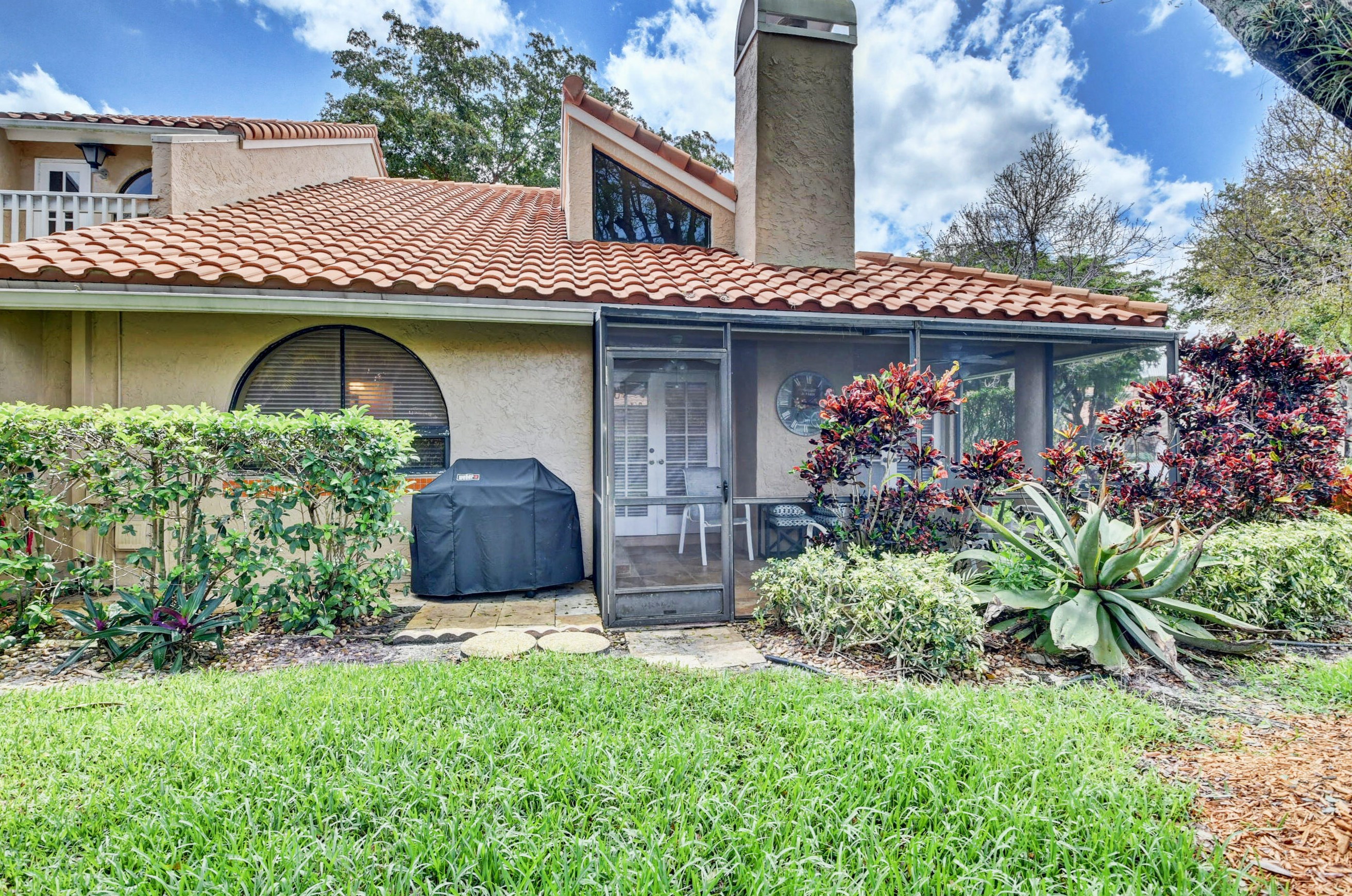 22750 Meridiana Dr, Boca Raton FL 33433-6310 exterior