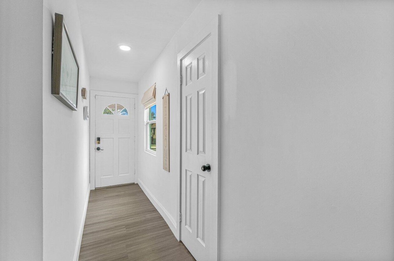 309 B St, Lake Worth FL  33460-3229 exterior