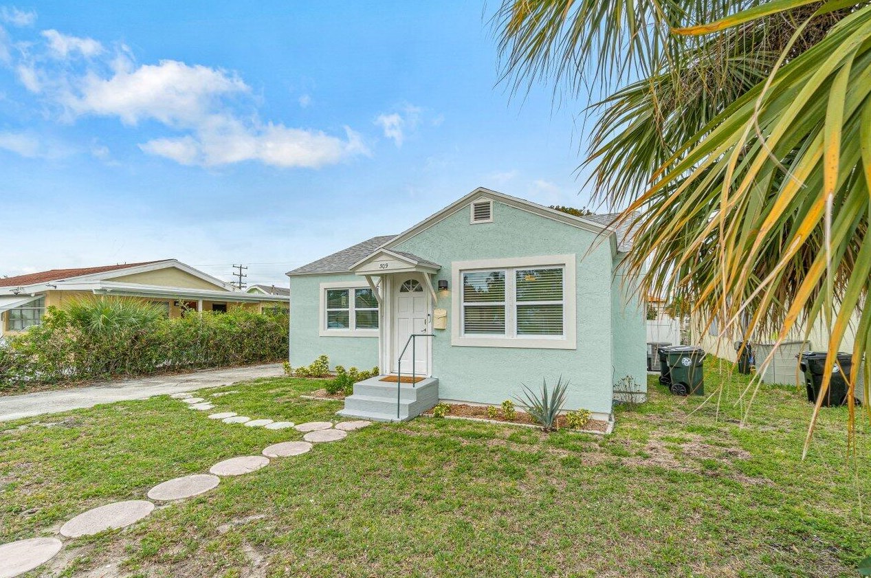 309 B St, Lake Worth FL  33460-3229 exterior