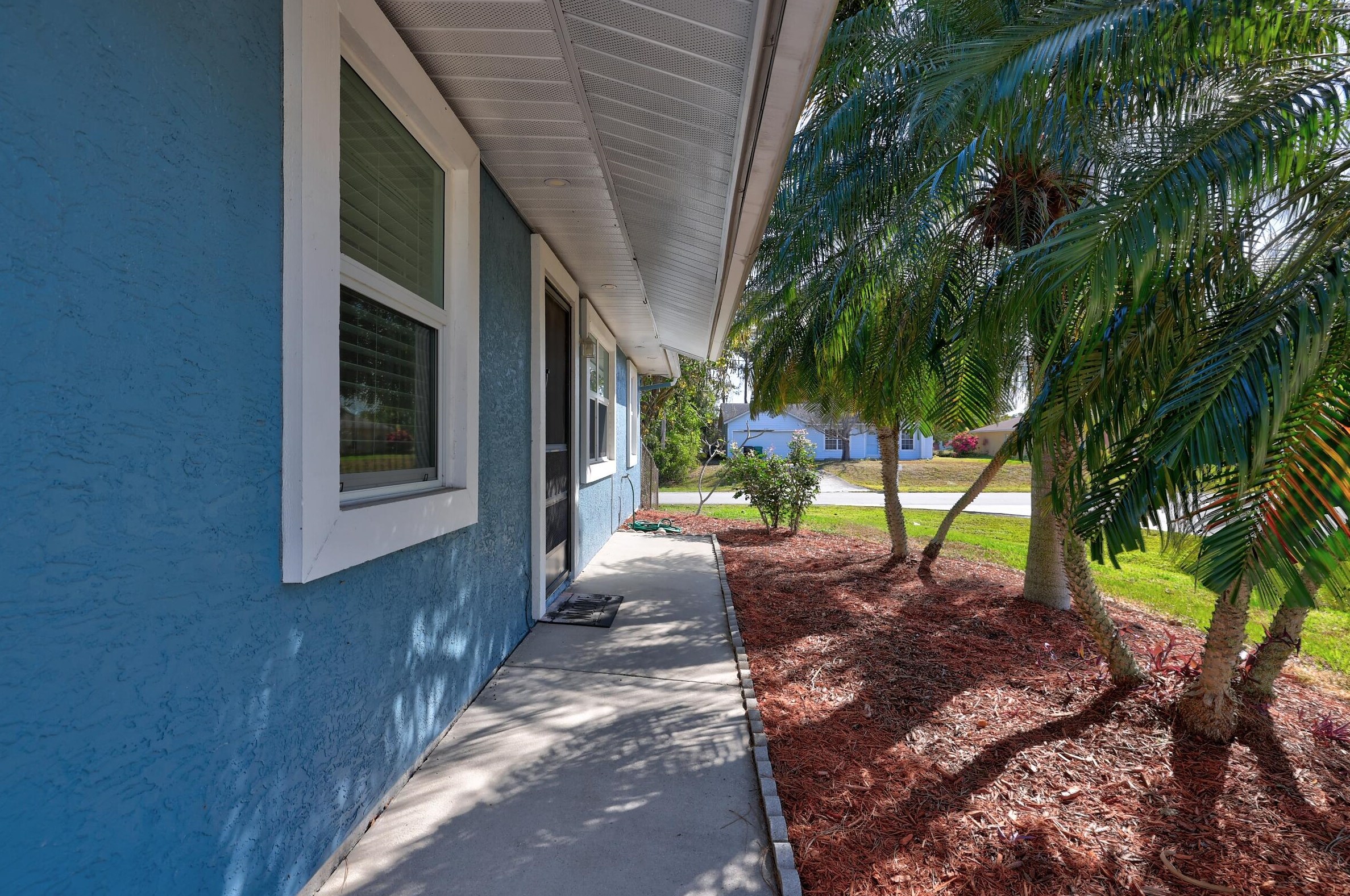 901 Sw Fenway Rd, Port Saint Lucie, FL 34953