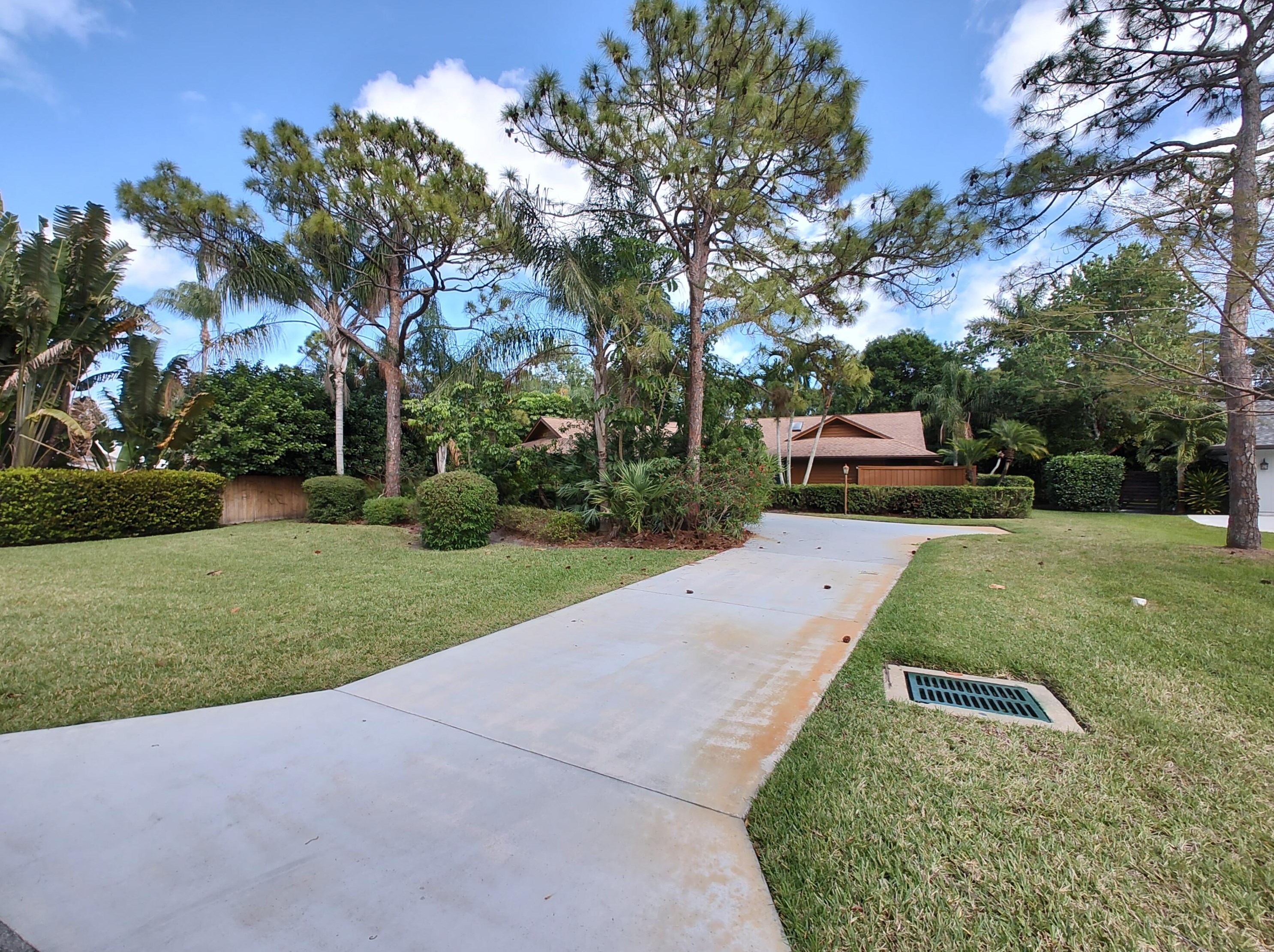 19542 Red Gum Trl, Jupiter, FL 33458-2473