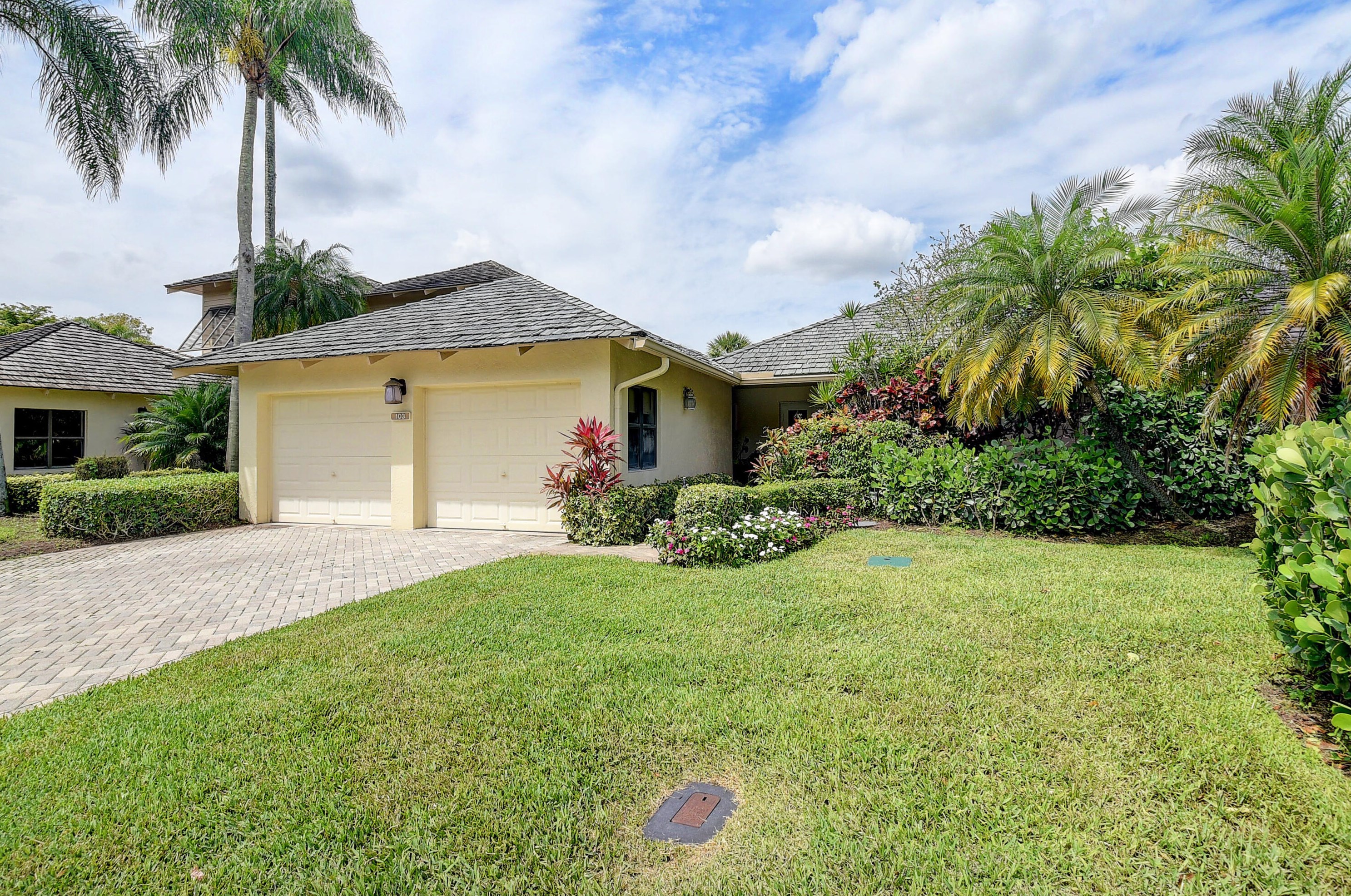 19489 Waters Ct, Boca Raton, FL 33434-5108