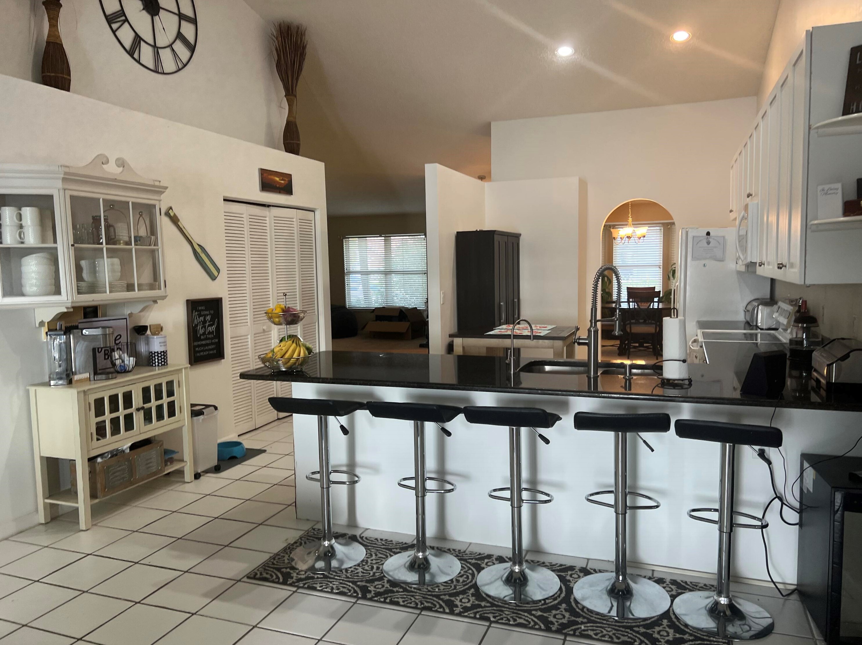 7312 Heathley Dr, Lake Worth FL  33467-7729 exterior