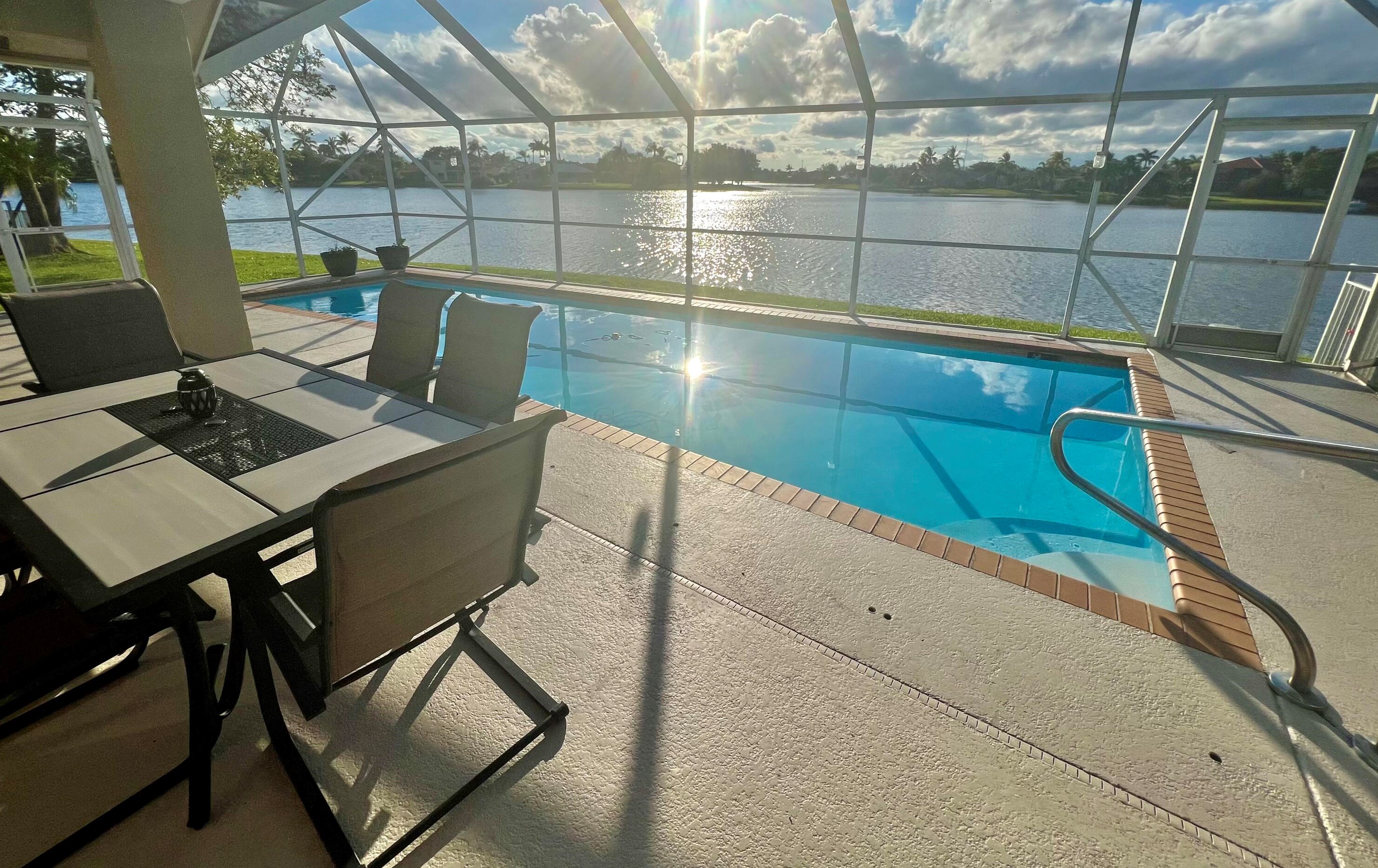 7312 Heathley Dr, Lake Worth FL  33467-7729 exterior