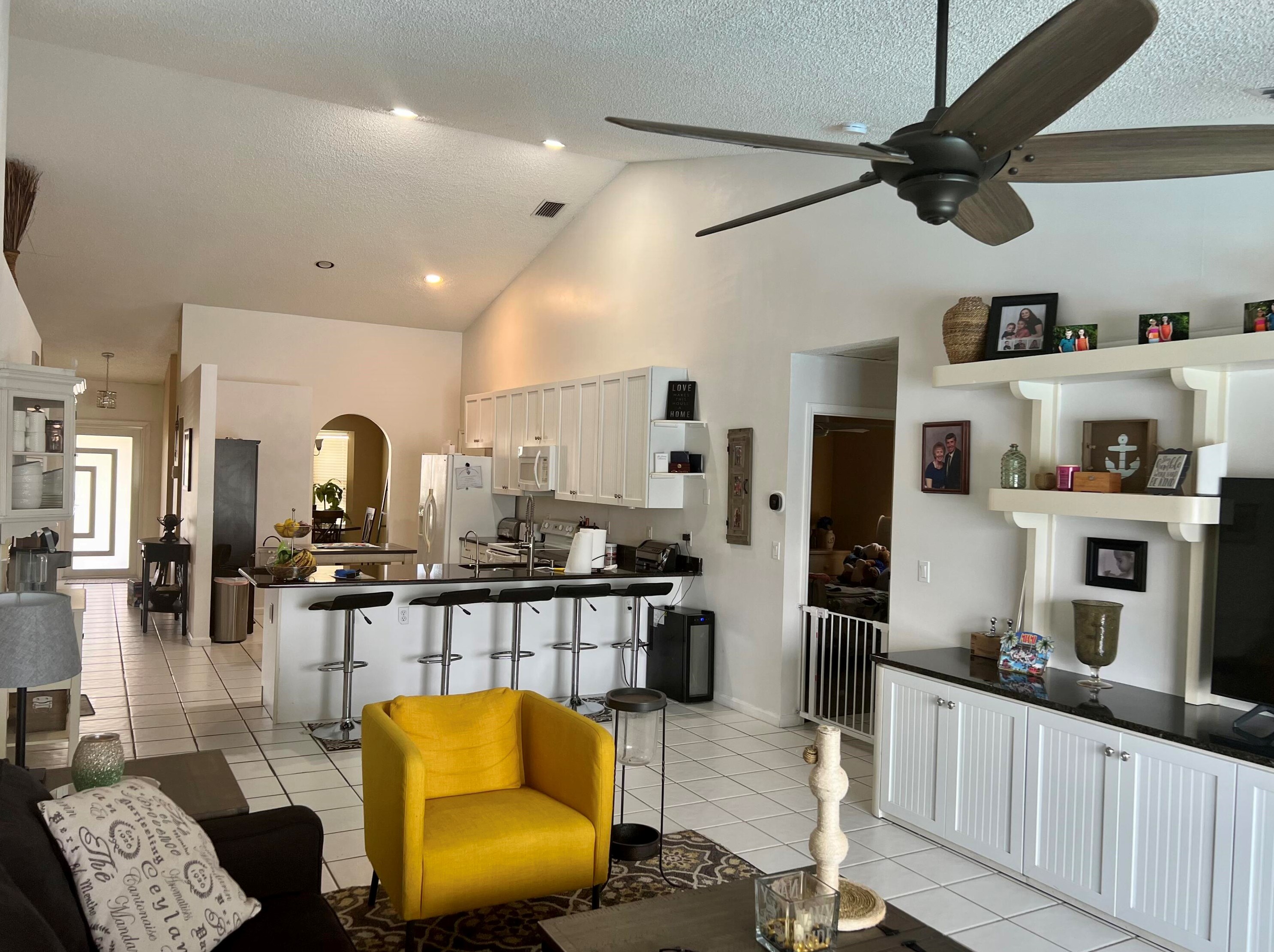 7312 Heathley Dr, Lake Worth FL  33467-7729 exterior