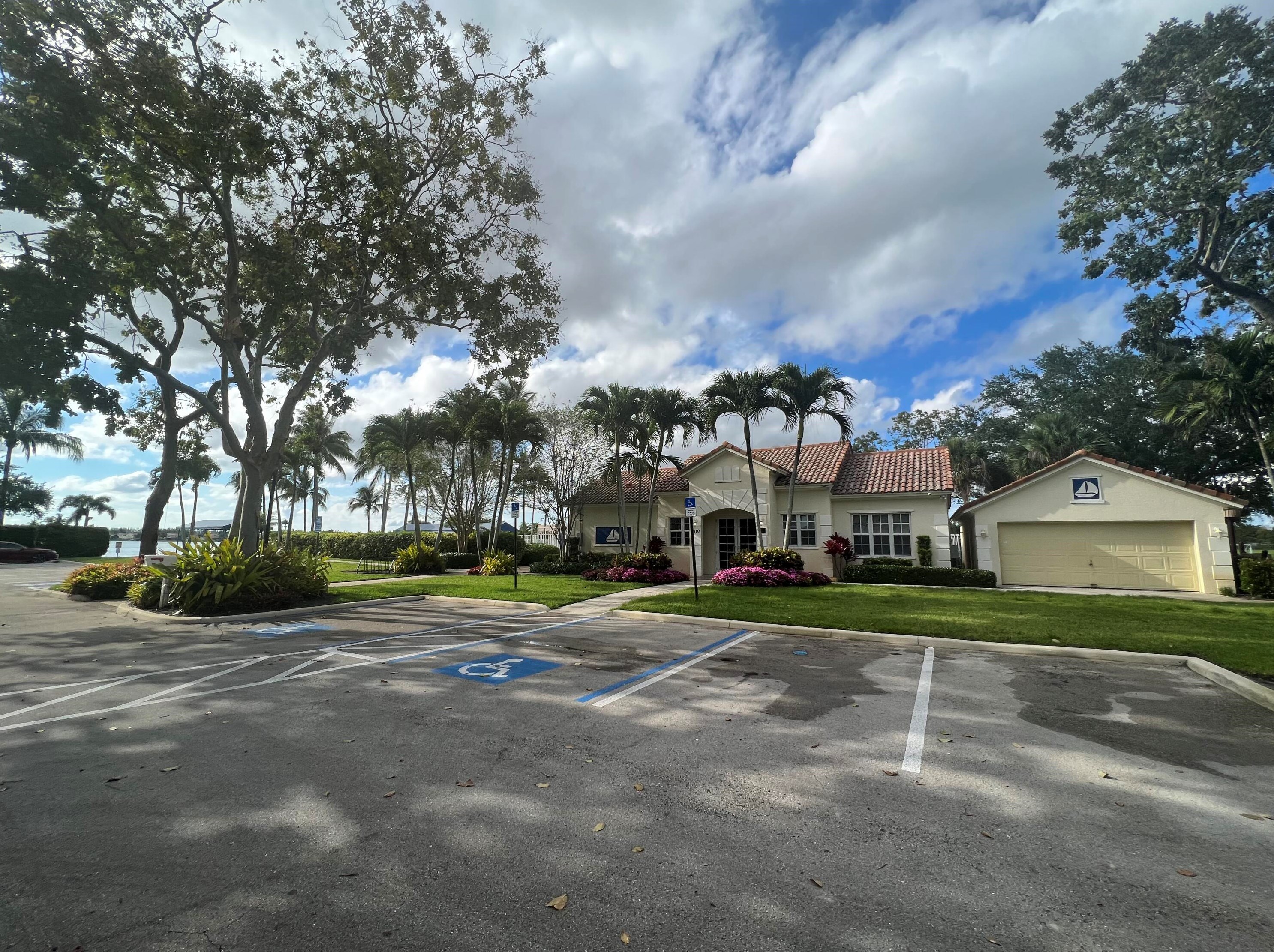 7312 Heathley Dr, Lake Worth FL  33467-7729 exterior