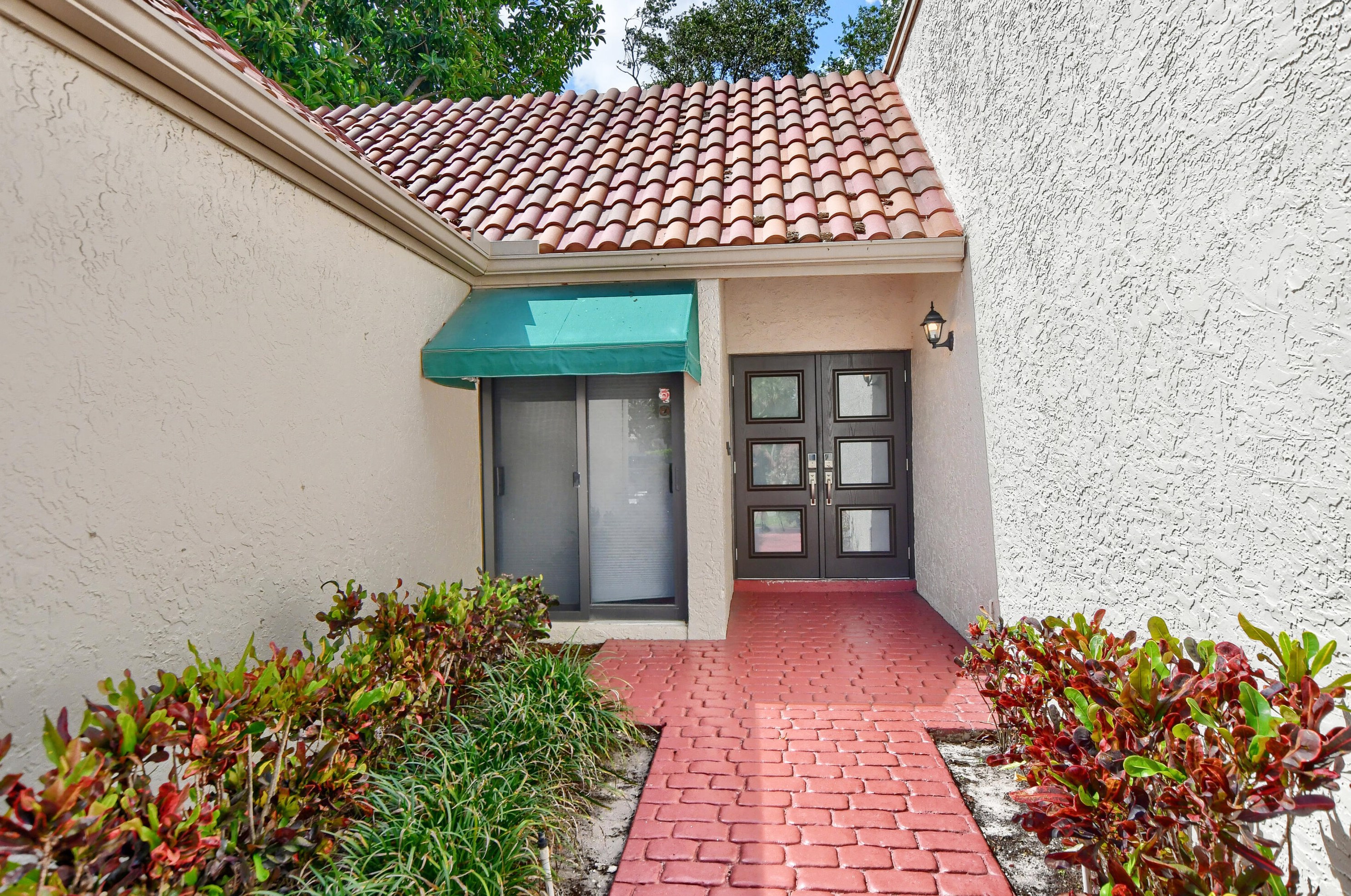 6630 La Pina Ct, Boca Raton, FL 33433