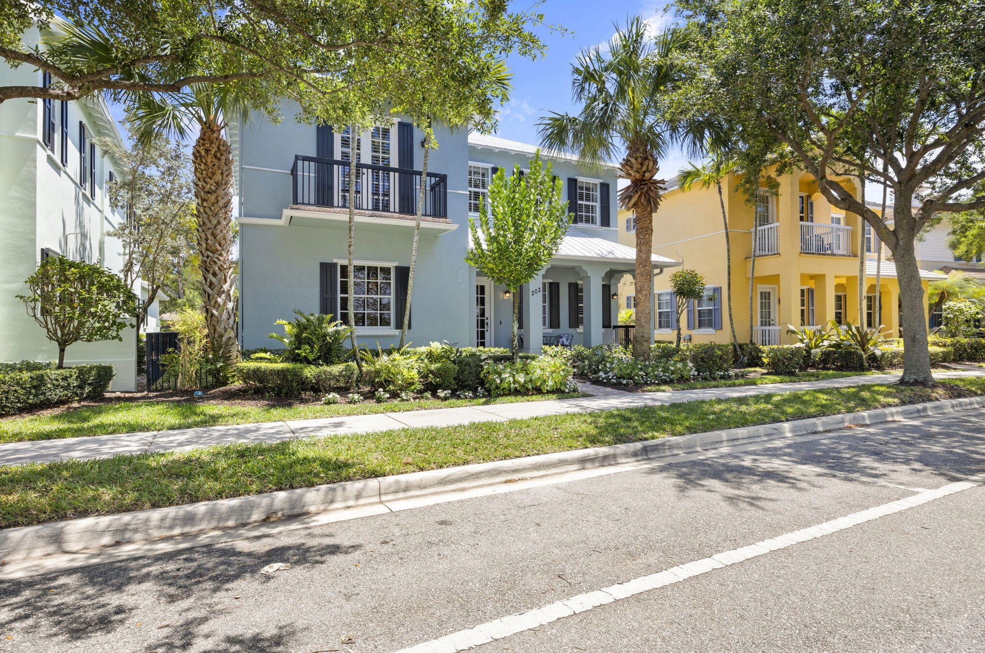 202 Botanica Dr, Jupiter FL  33458-7120 exterior