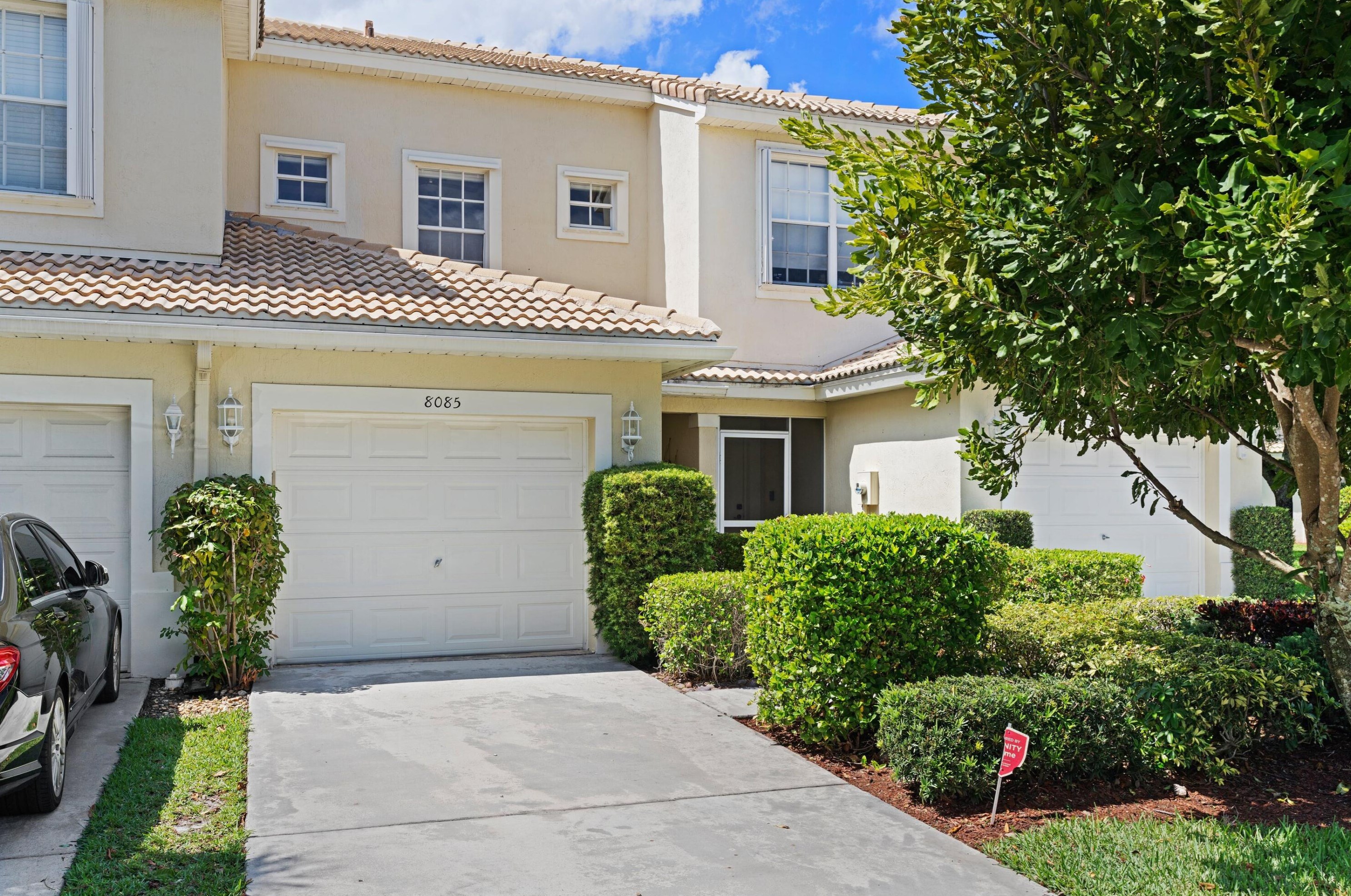 8085 Briantea Dr, Boynton Beach, FL 33472-2745