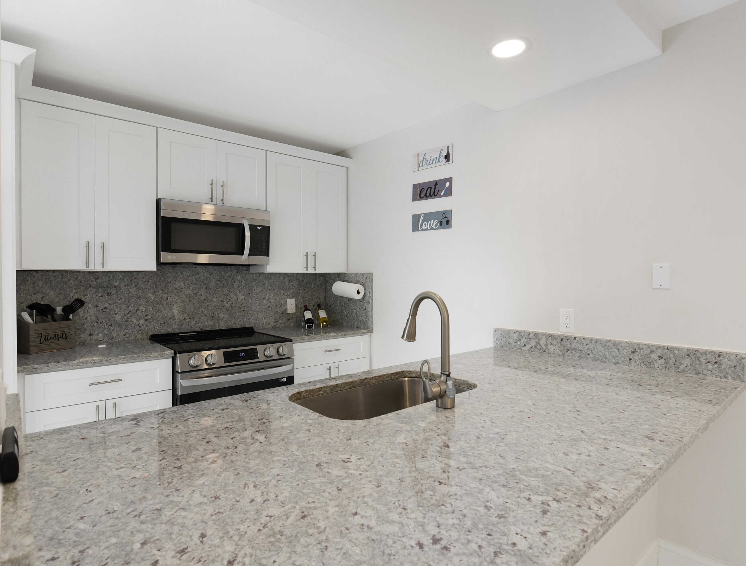 2801 28th Way, West Palm Beach, FL 33407