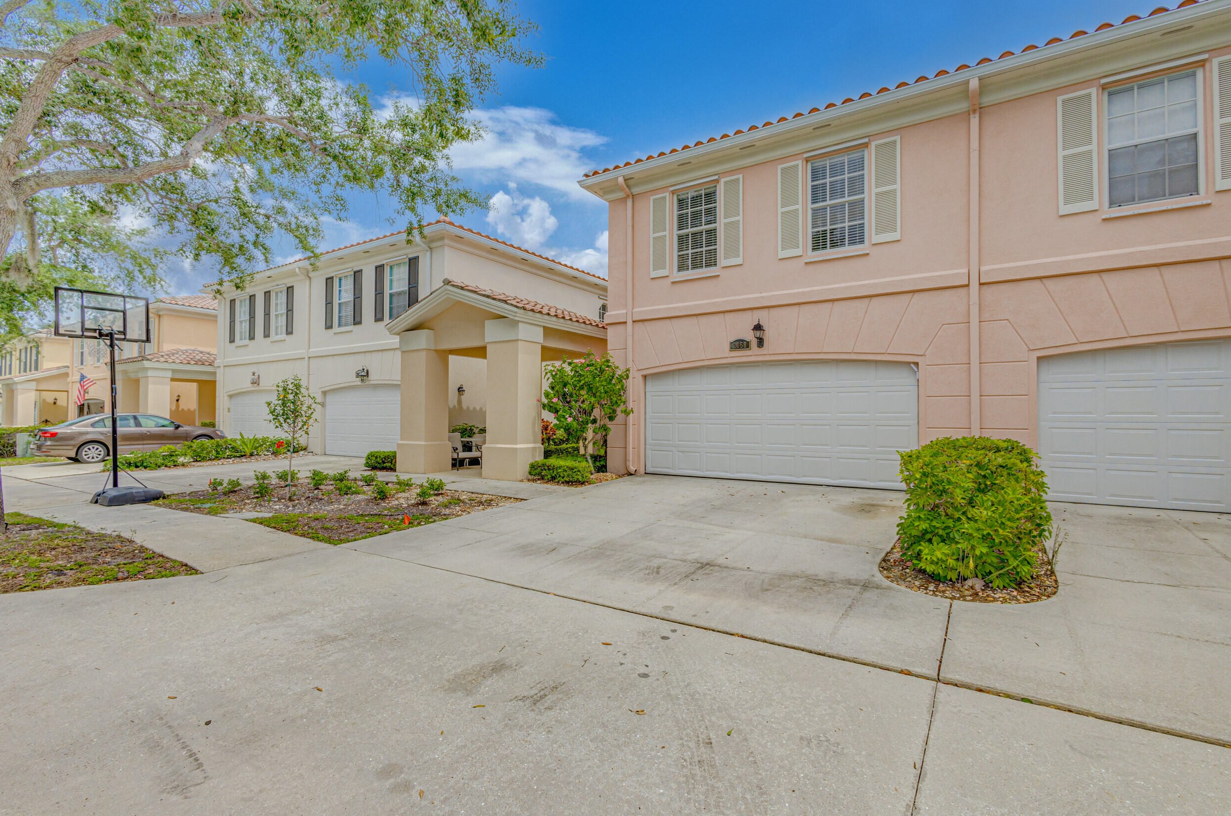 2058 Tarpon Lake Way, West Palm Beach, FL 33411