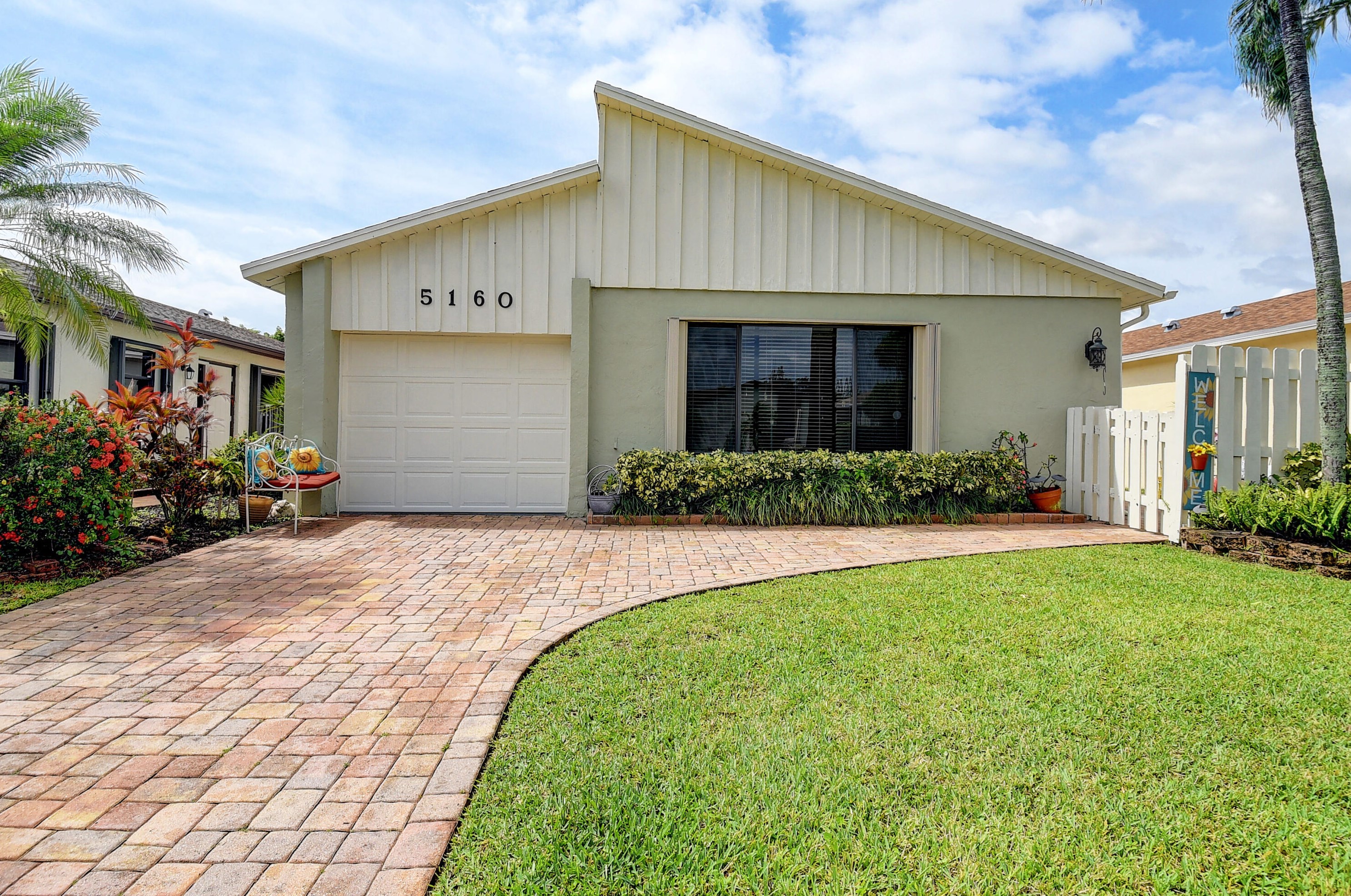 5160 Minto Rd, Boynton Beach, FL 33472-1204