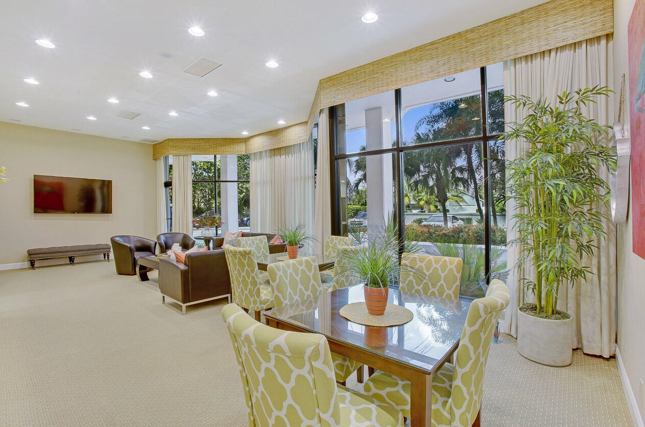 176 Helios Dr, Jupiter FL  33477-7356 exterior