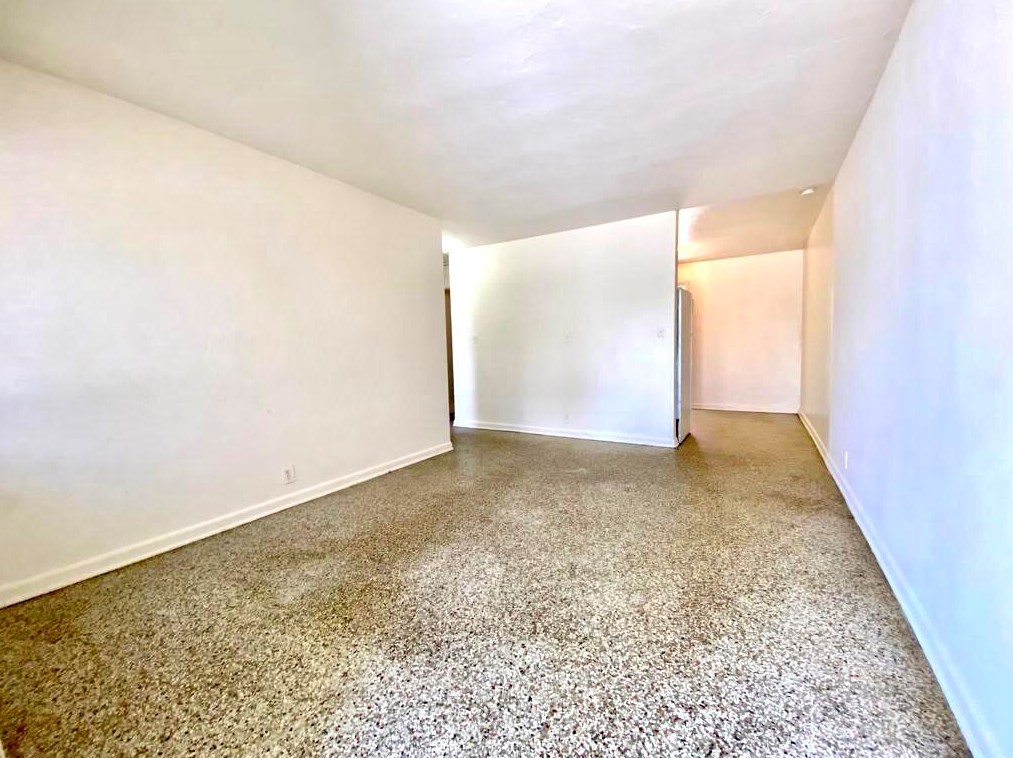5712 Pinewood Ave, West Palm Beach, FL 33407