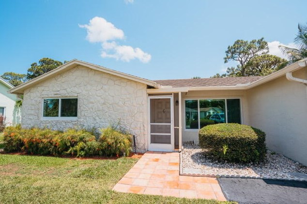 4175 Pine Green Run, Lake Worth, FL 33467-3928