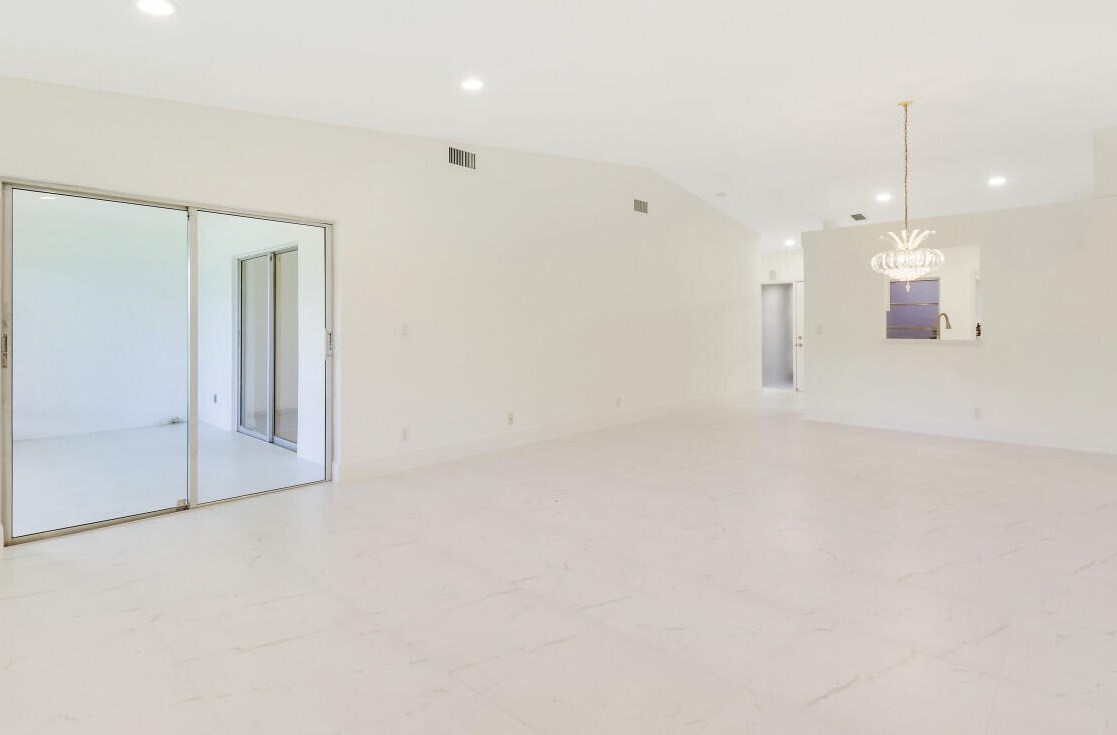 8273 Springtree Rd, Boca Raton FL 33496-5112 exterior