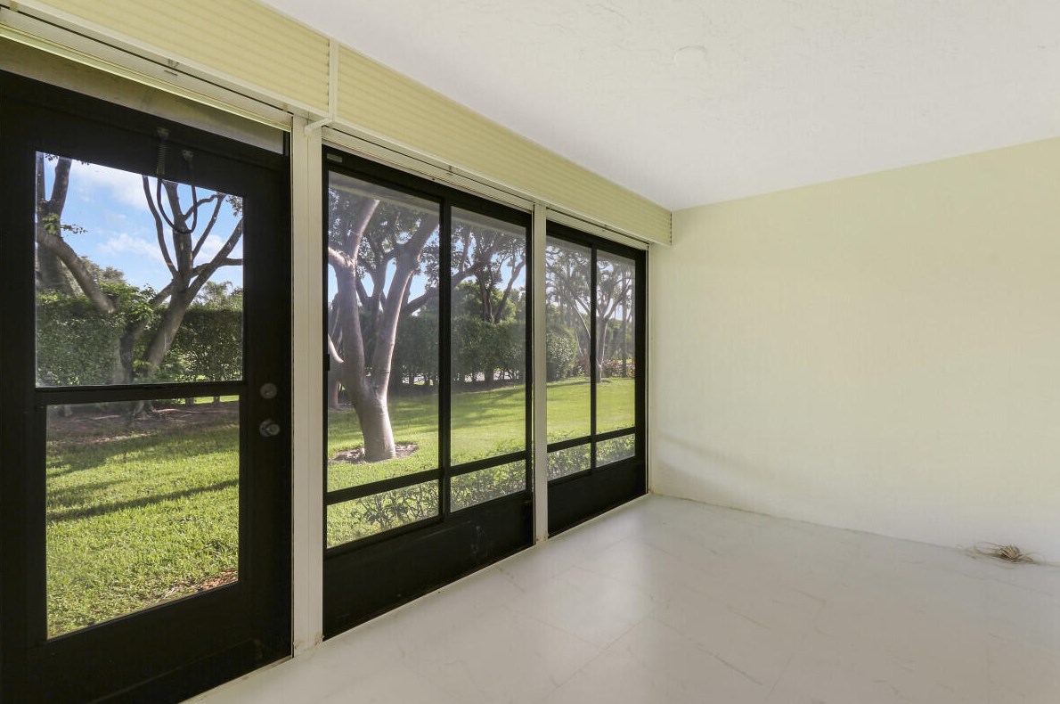 8273 Springtree Rd, Boca Raton FL 33496-5112 exterior