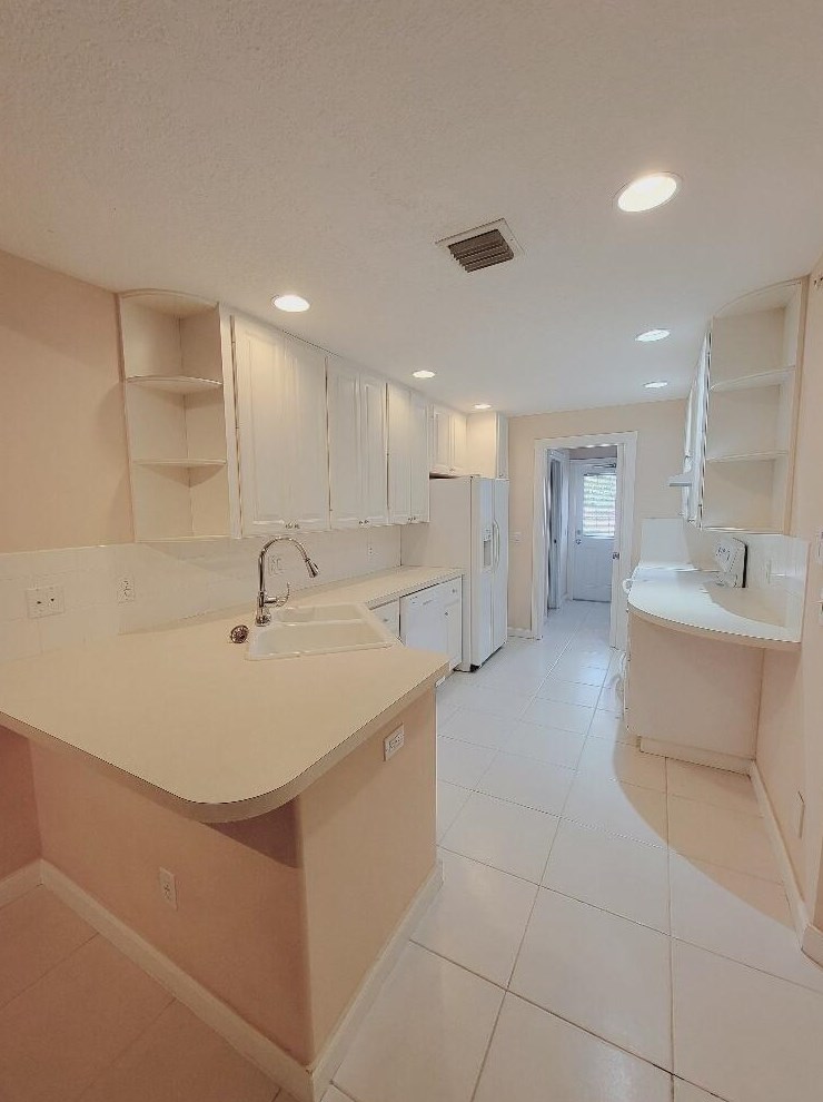 3160 W Community Dr, Jupiter, FL 33458