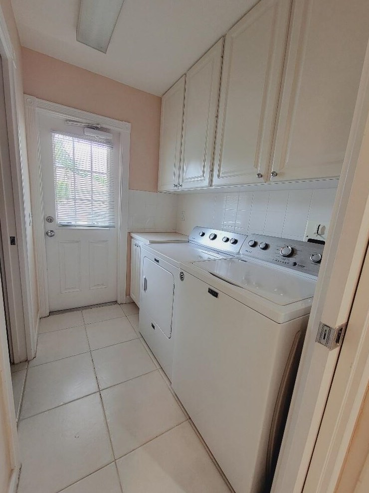 3160 Community Dr, Jupiter FL  33458-8226 exterior