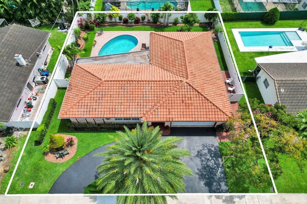 10 Tam O Shanter Ln, Boca Raton, FL 33431-3903