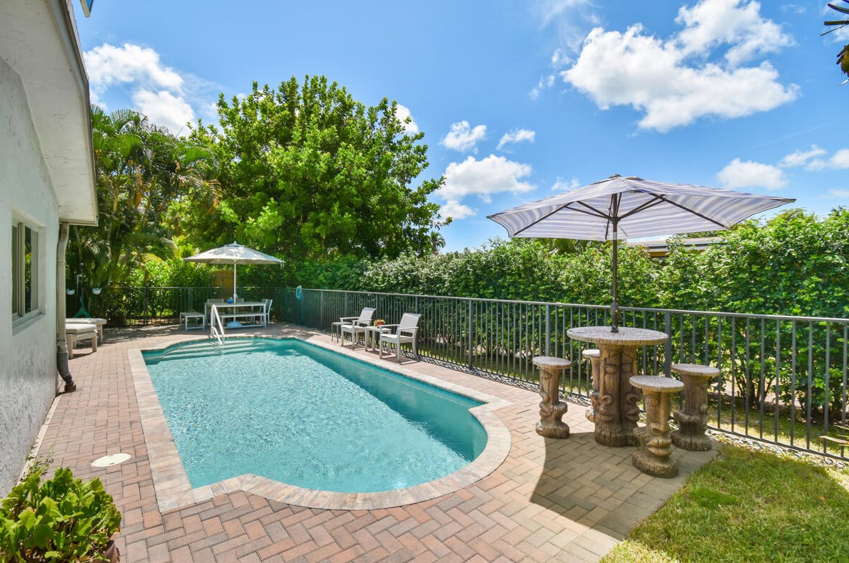 6372 Sleepy Willow Way, Delray Beach, FL 33484