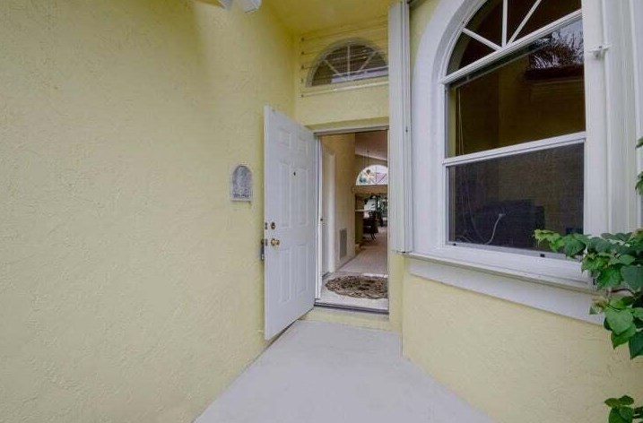 6572 Marissa Cir, Lake Worth, FL 33467