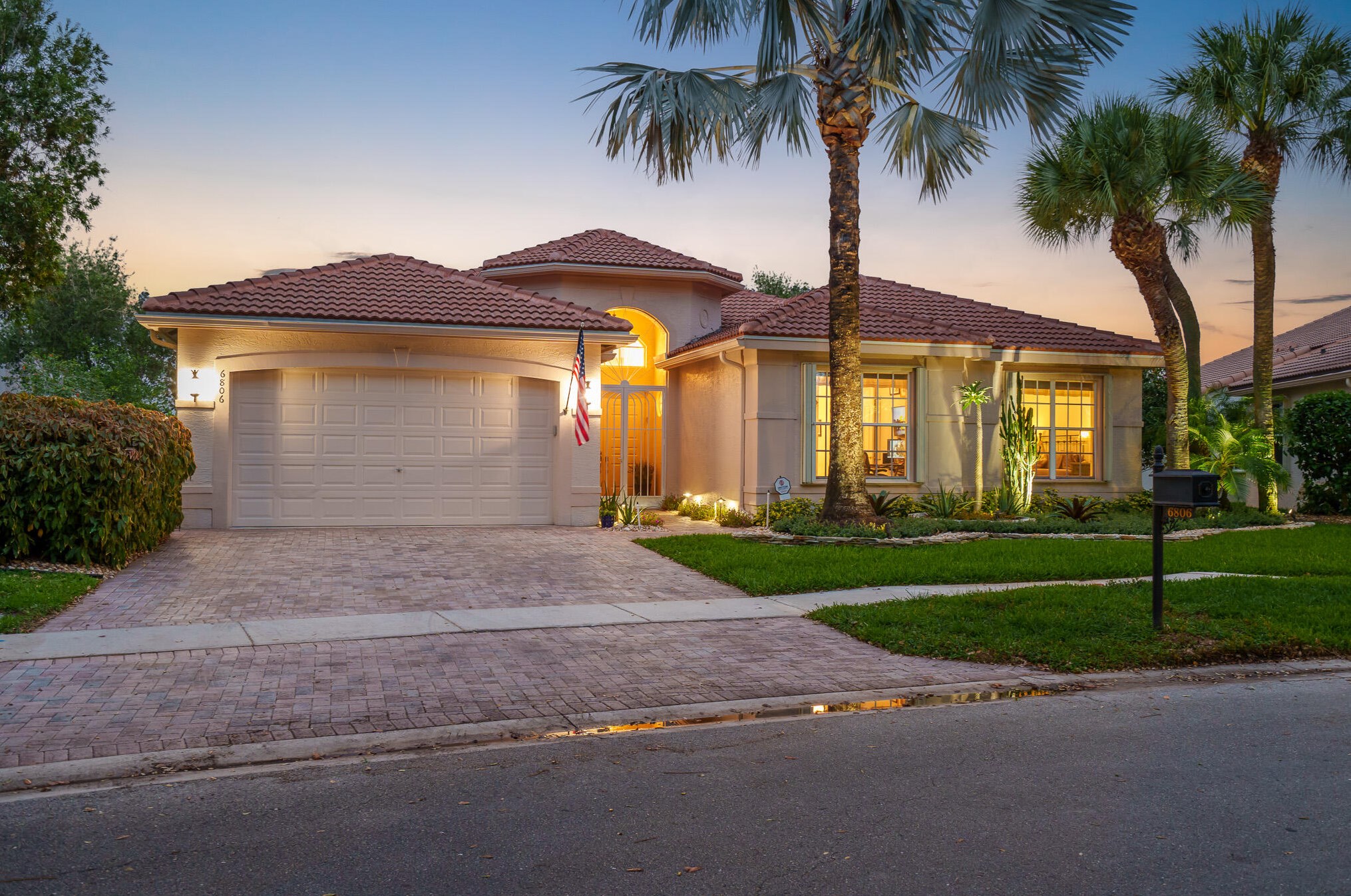 6806 Fiji Cir, Boynton Beach, FL 33437