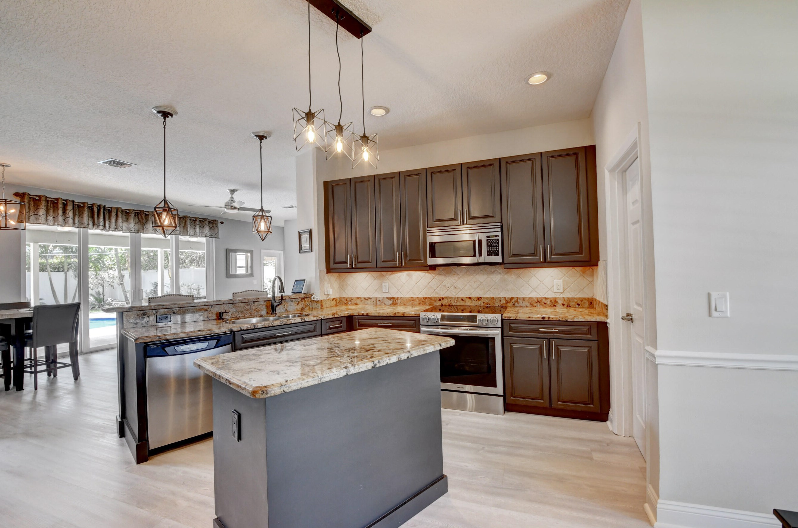 9372 Lake Serena Dr, Boca Raton, FL 33496-6510