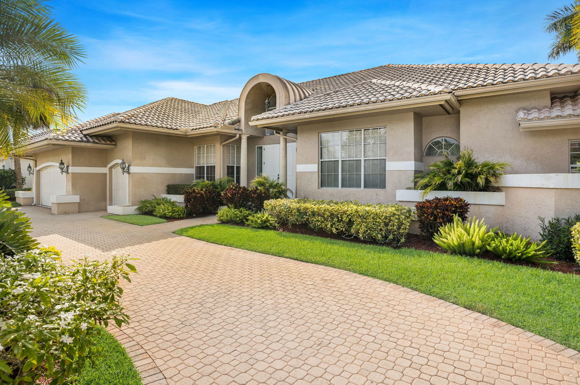 10253 Shireoaks Ln, Boca Raton, FL 33498-6402