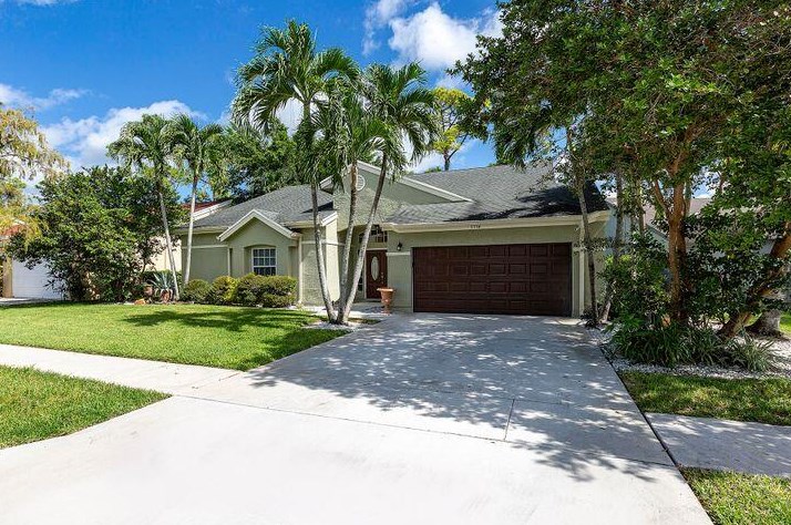 1112 Wild Cherry Ln, West Palm Beach, FL 33414