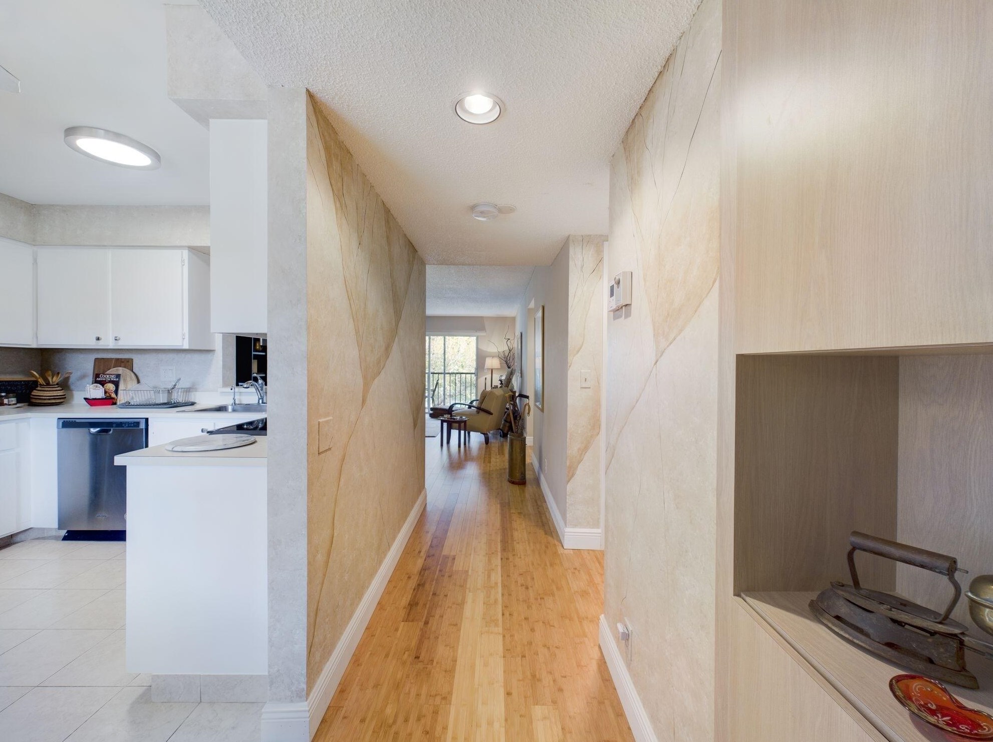 7267 Huntington Ln #402, Delray Beach, FL 33446