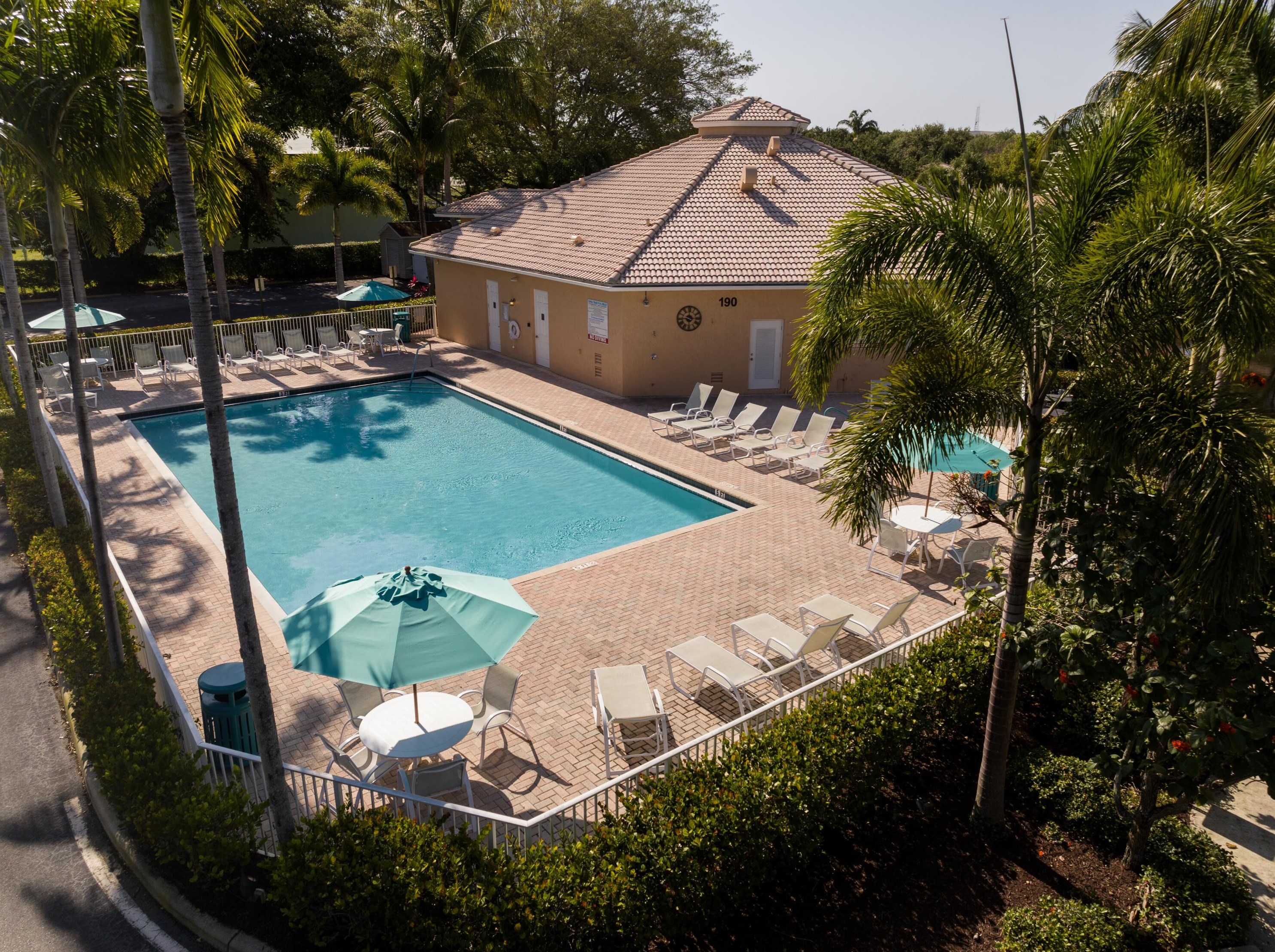 219 Coral Trace Ln, Delray Beach, FL 33445